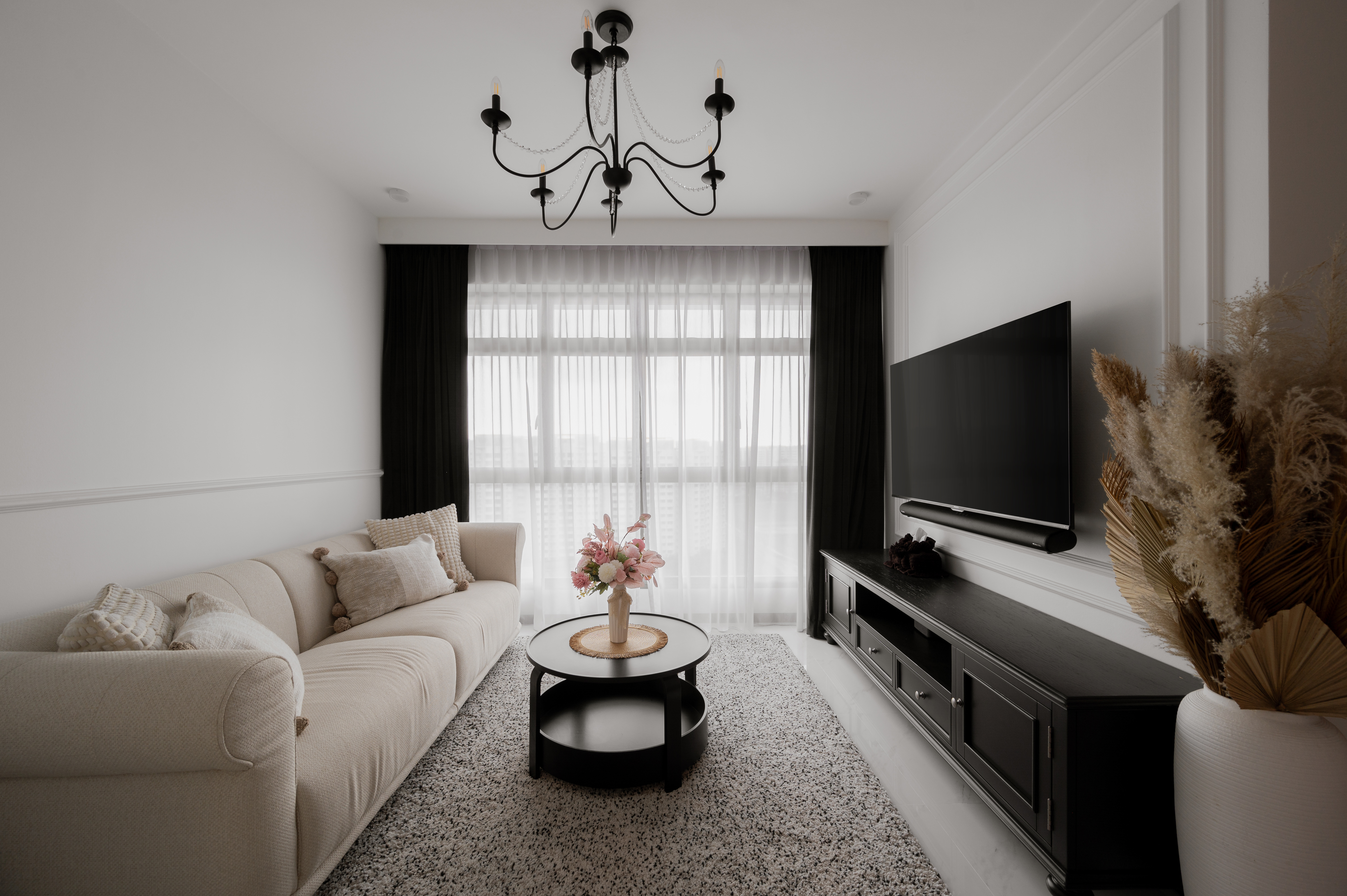 A-Bold,-Unique-Take-on-Parisian-Chic-|-4-Room-Resale-Flat