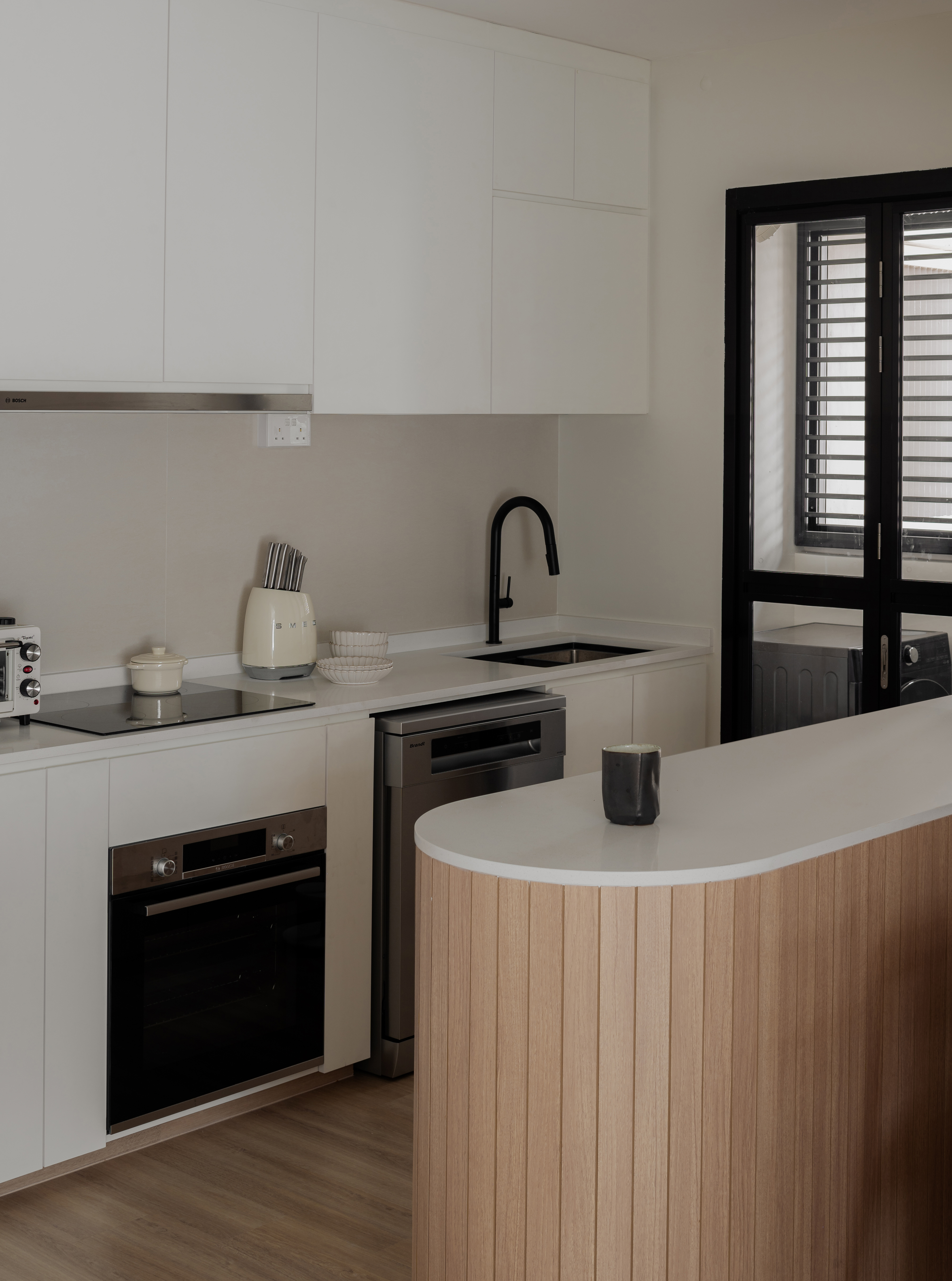 Inside A Purr-fect Cat Friendly Home | 4-Room BTO