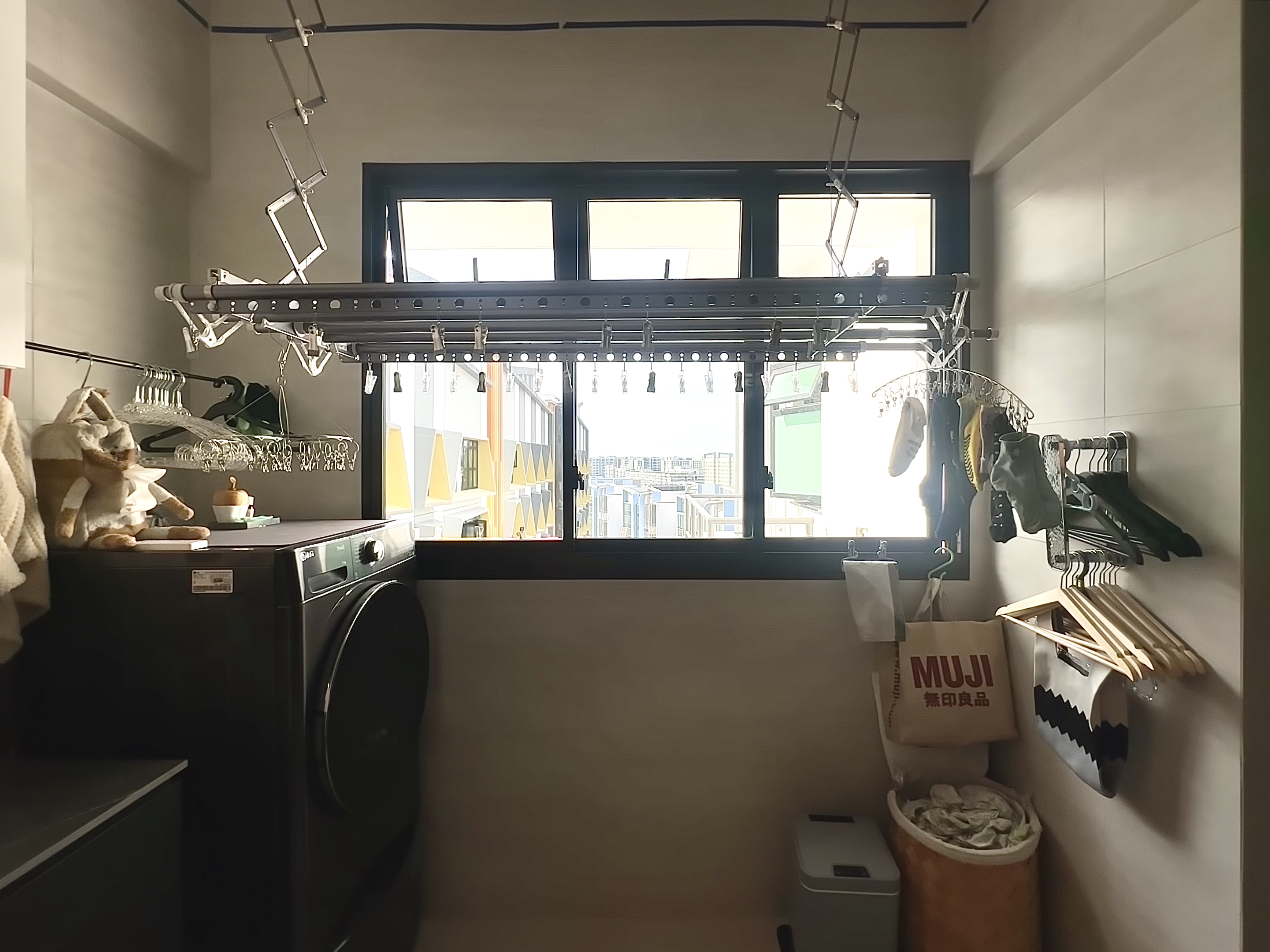 0 Built-Ins Service Yard Combined Seamlessly With Kitchen | Tampines