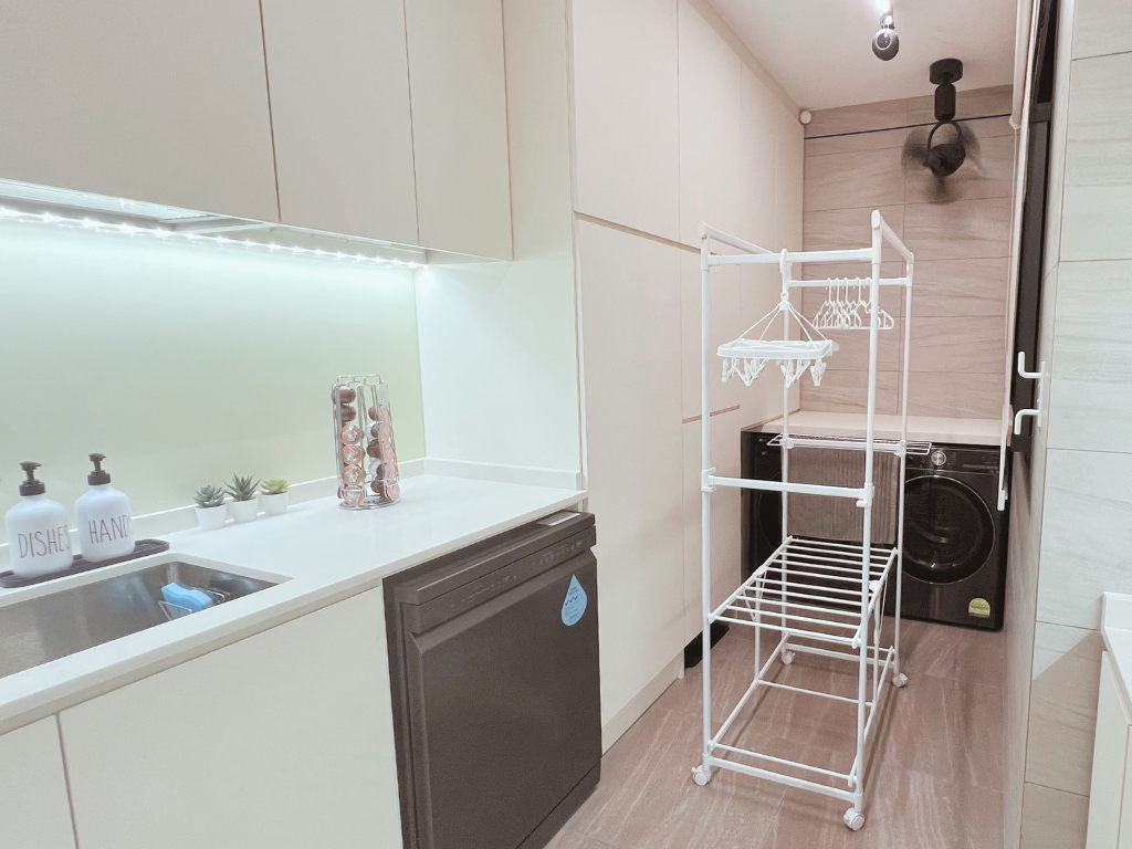 Laundry-Area-|-Compact-and-Efficient-|-5rm-BTO-in-Tampines