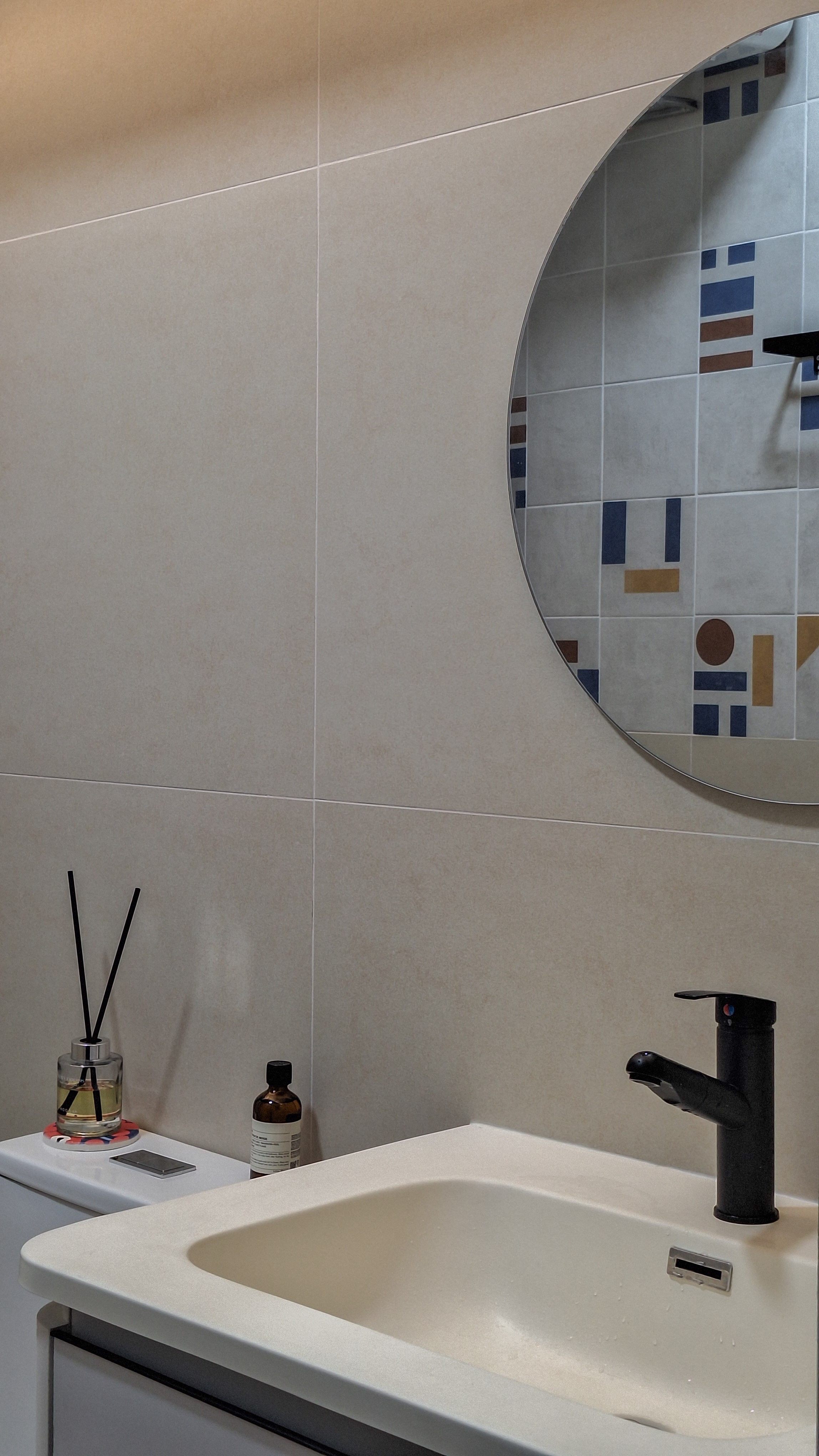Click in to see 2 totally different bathrooms: Light vs Dark