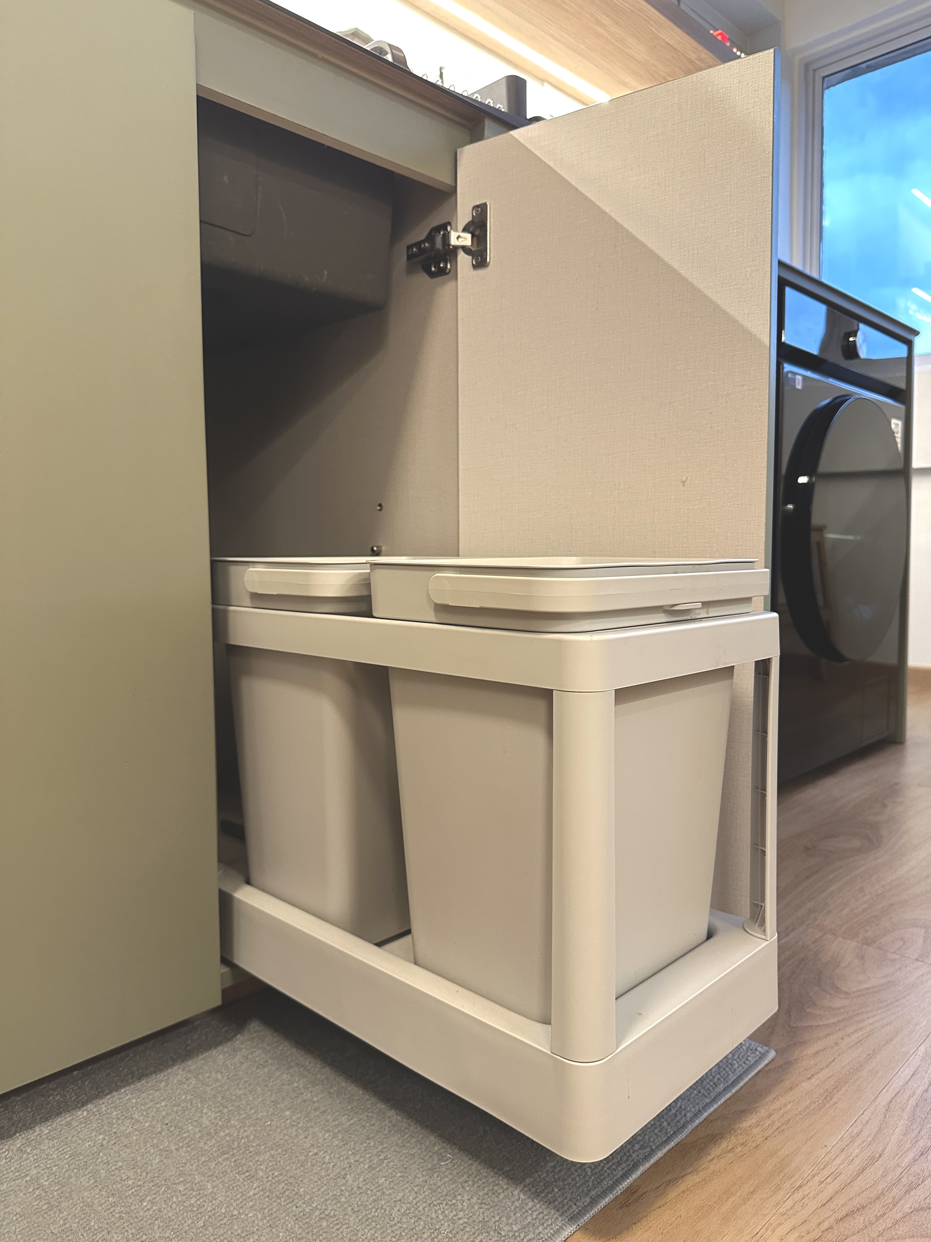 13 Storage & Organisation Tips for an Open Concept Minimalist Kitchen!