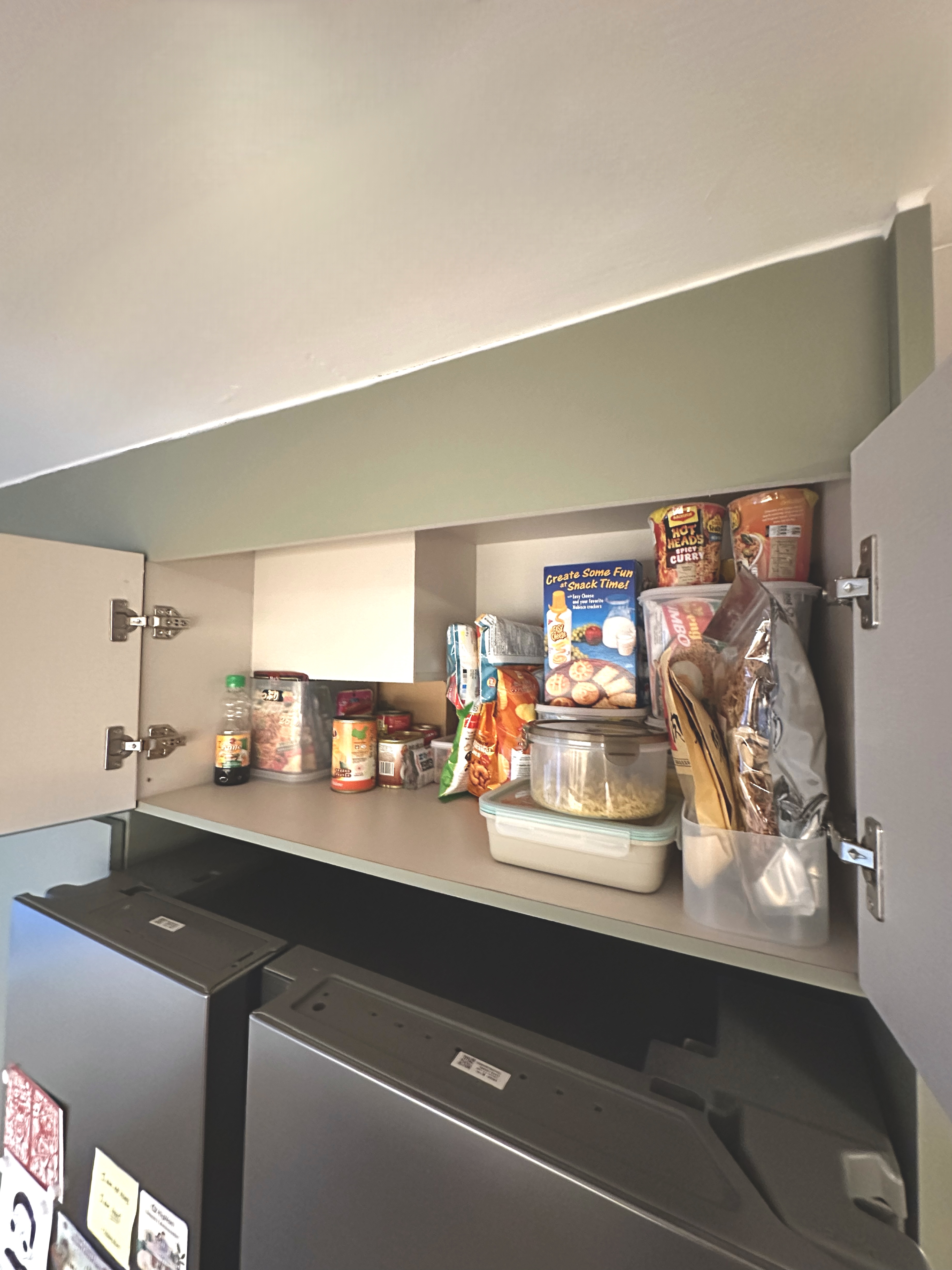 13 Storage & Organisation Tips for an Open Concept Minimalist Kitchen!