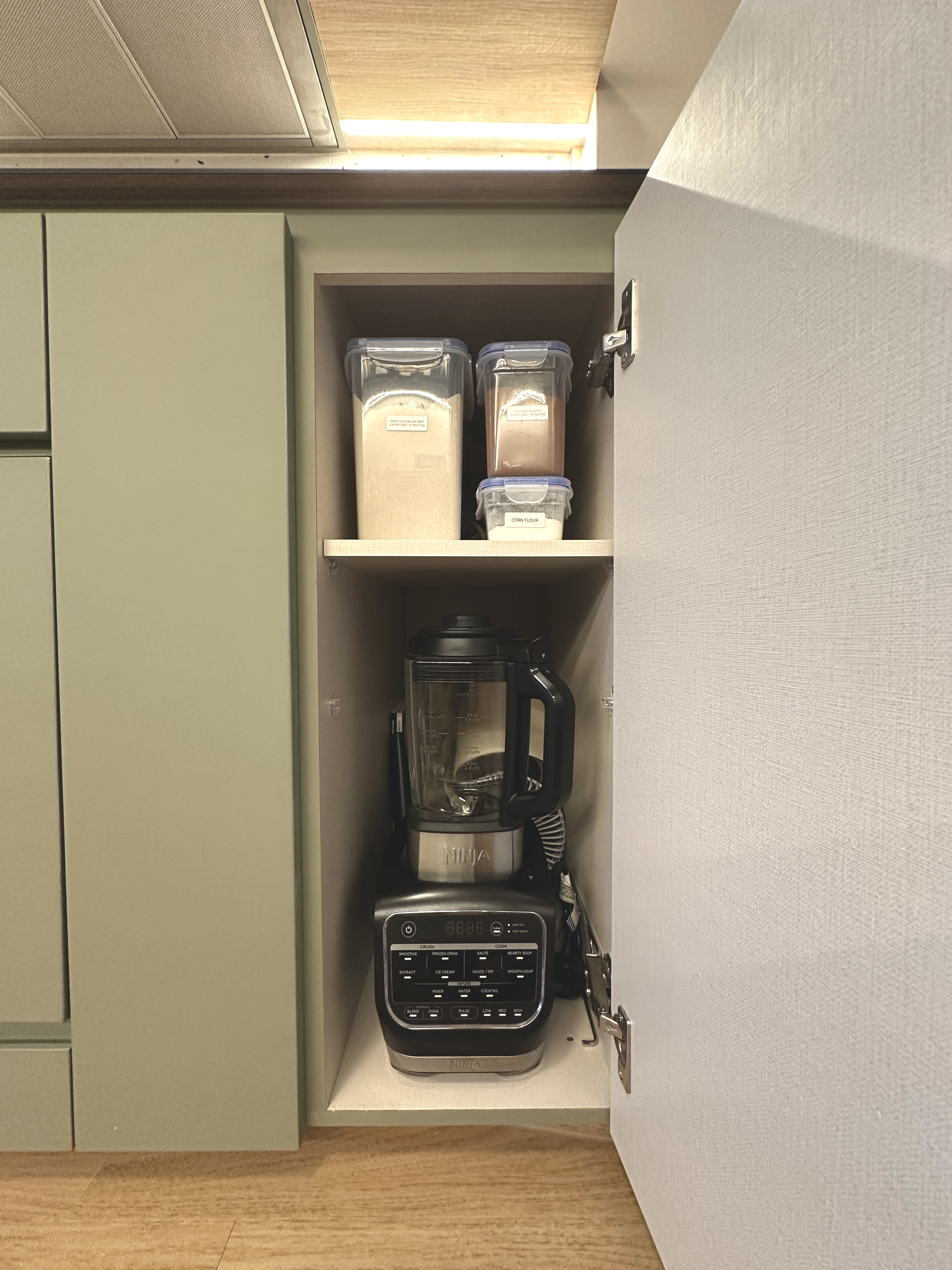 13 Storage & Organisation Tips for an Open Concept Minimalist Kitchen!