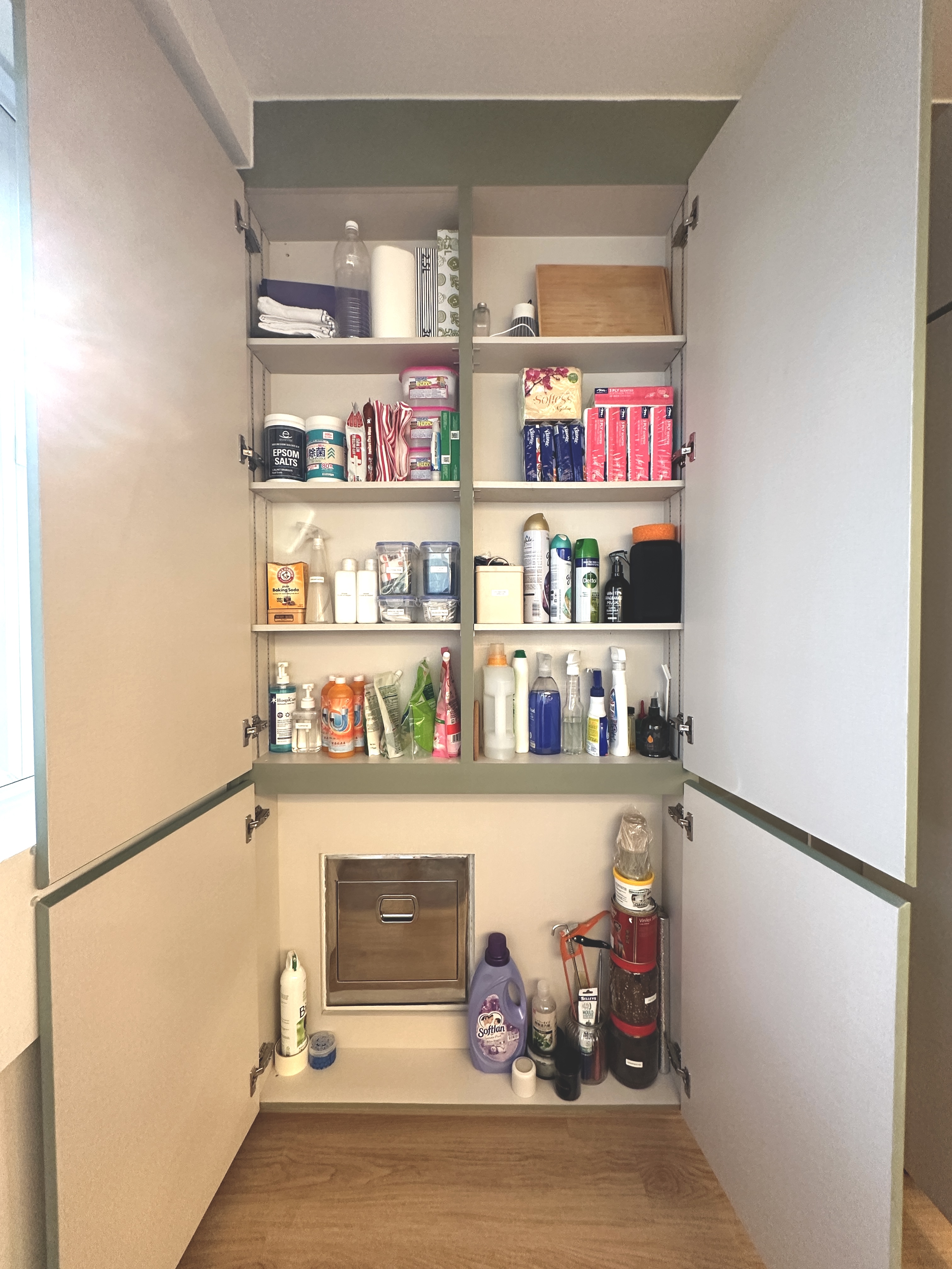 13 Storage & Organisation Tips for an Open Concept Minimalist Kitchen!