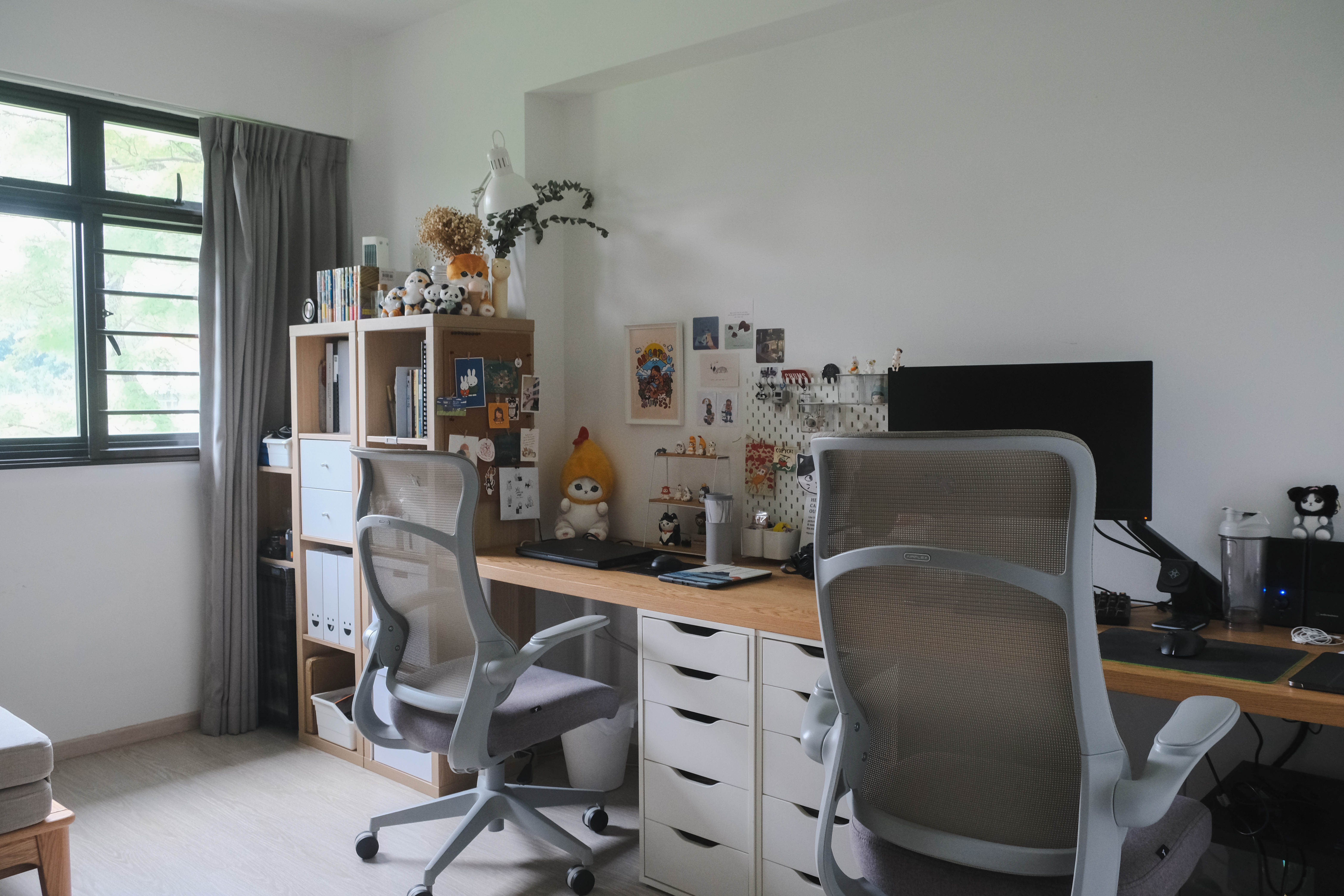 Dual-Purpose-Delight:-A-Study-Room-That-Works-and-Unwinds