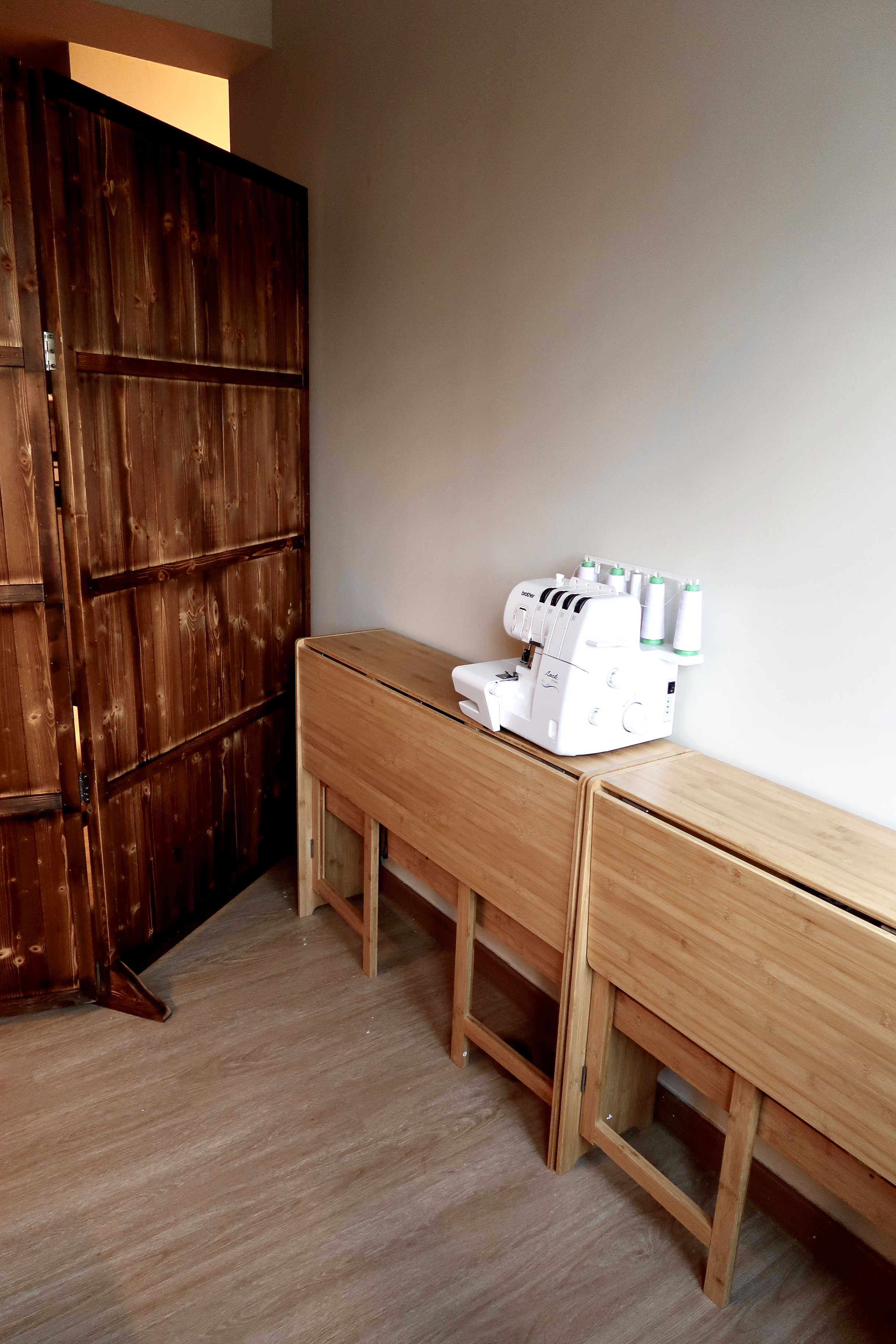 Cosy Wooden Home Office With No Built-Ins 🍂