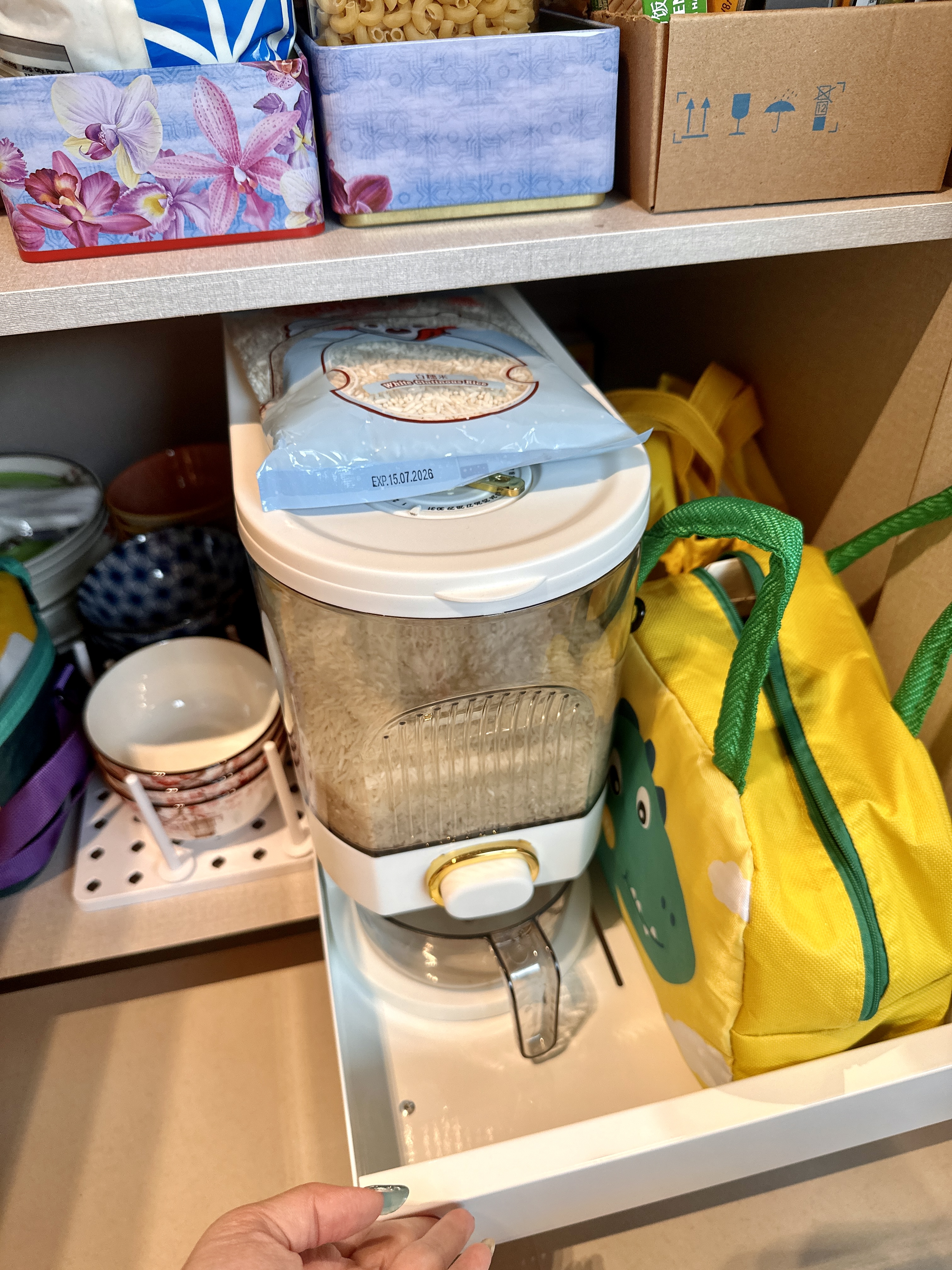 Organising Our Monochrome Open-Concept Kitchen | Tampines