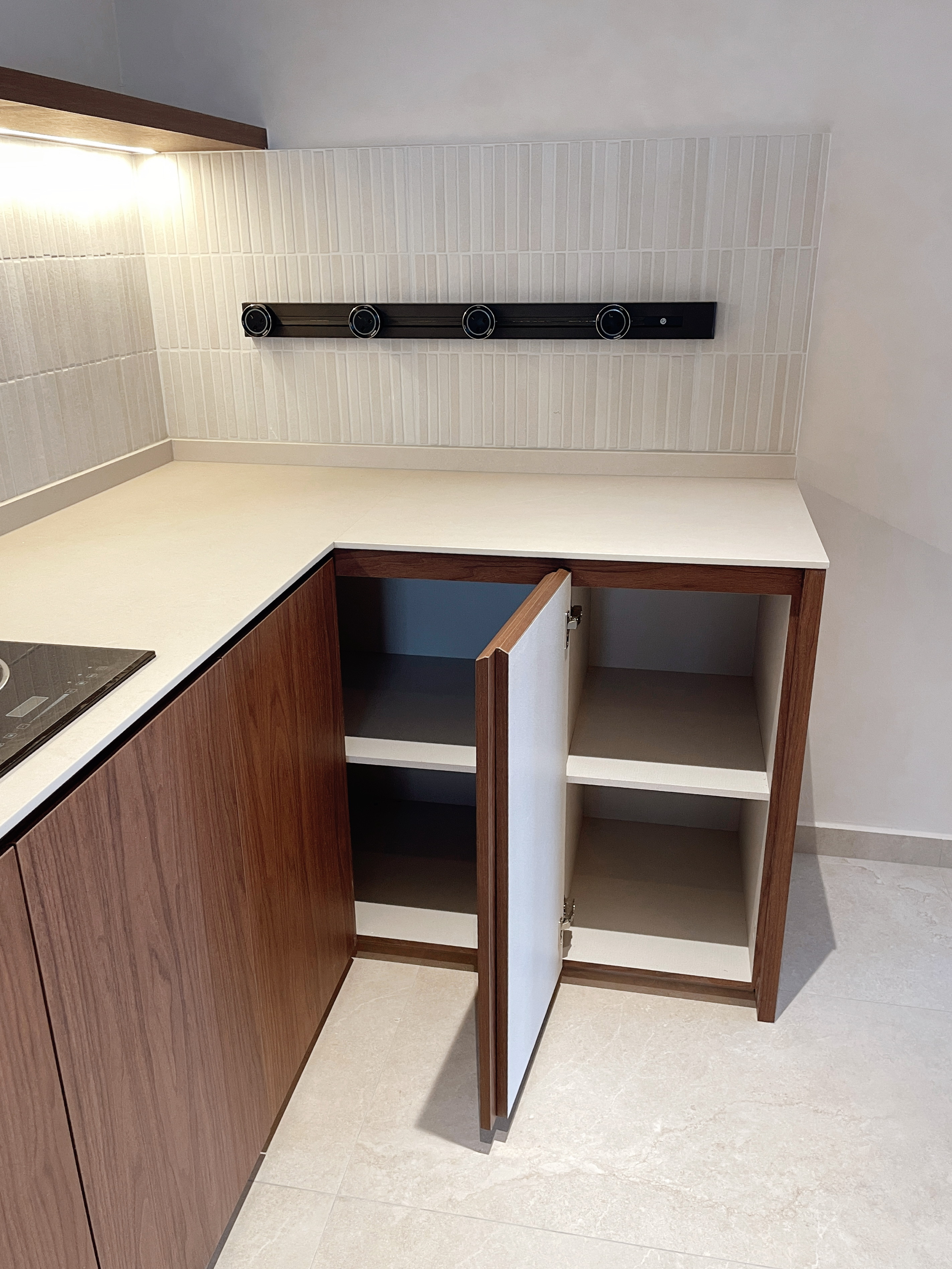 Loafy Walnut Kitchen: Renders Vs Reality