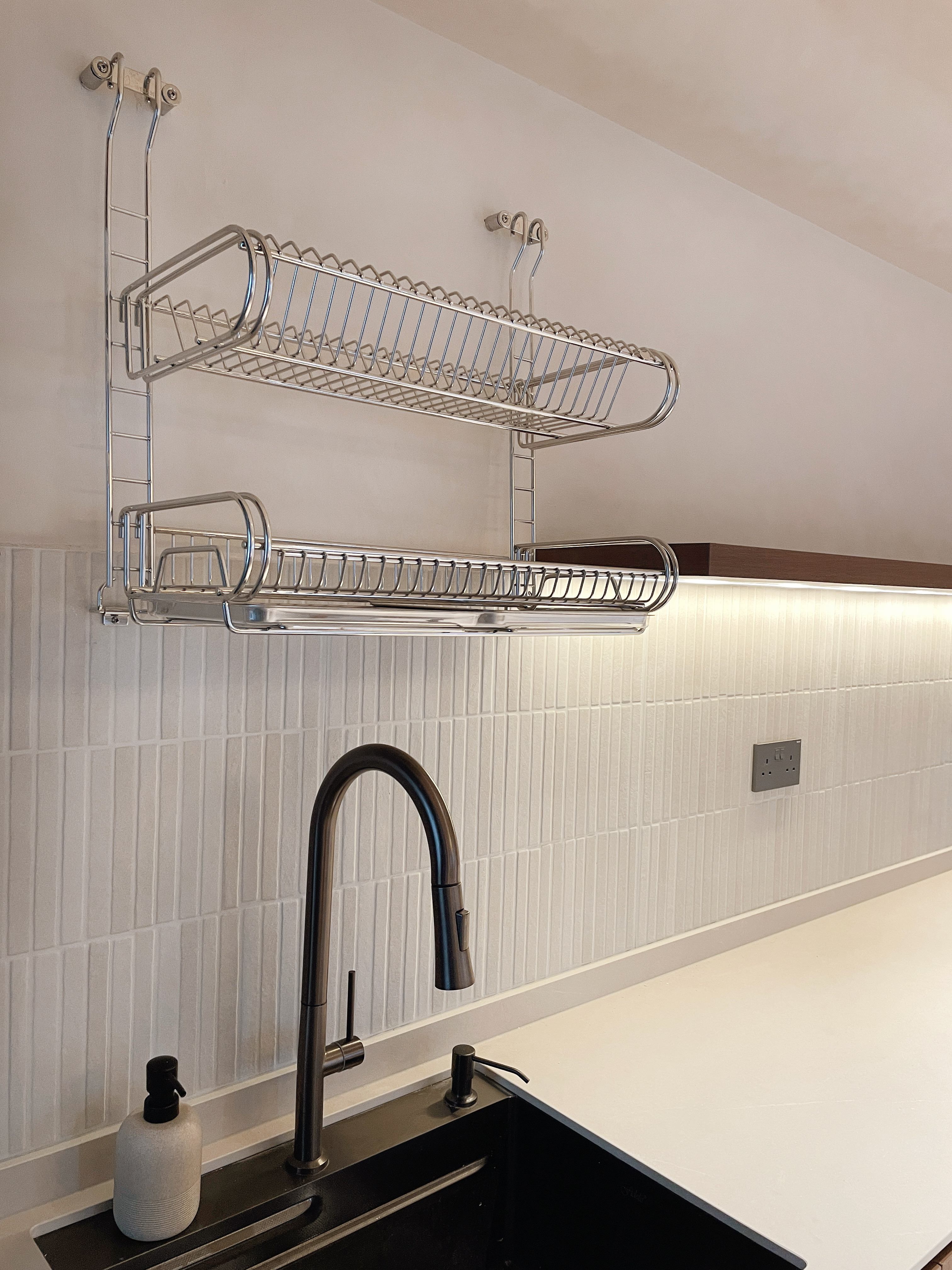 Loafy Walnut Kitchen: Renders Vs Reality