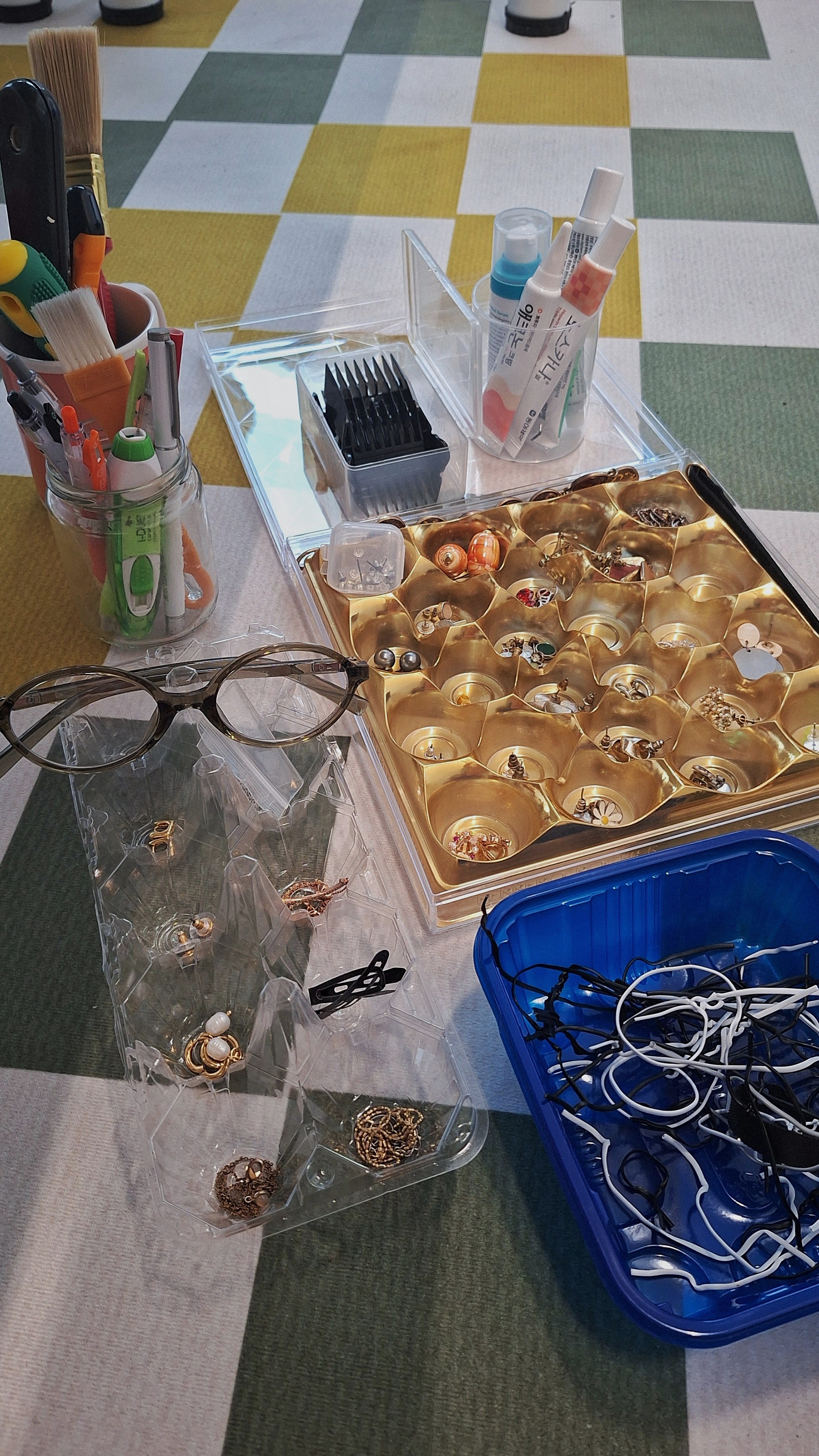 8-items-you-can-organise-your-home-with-for-"free"