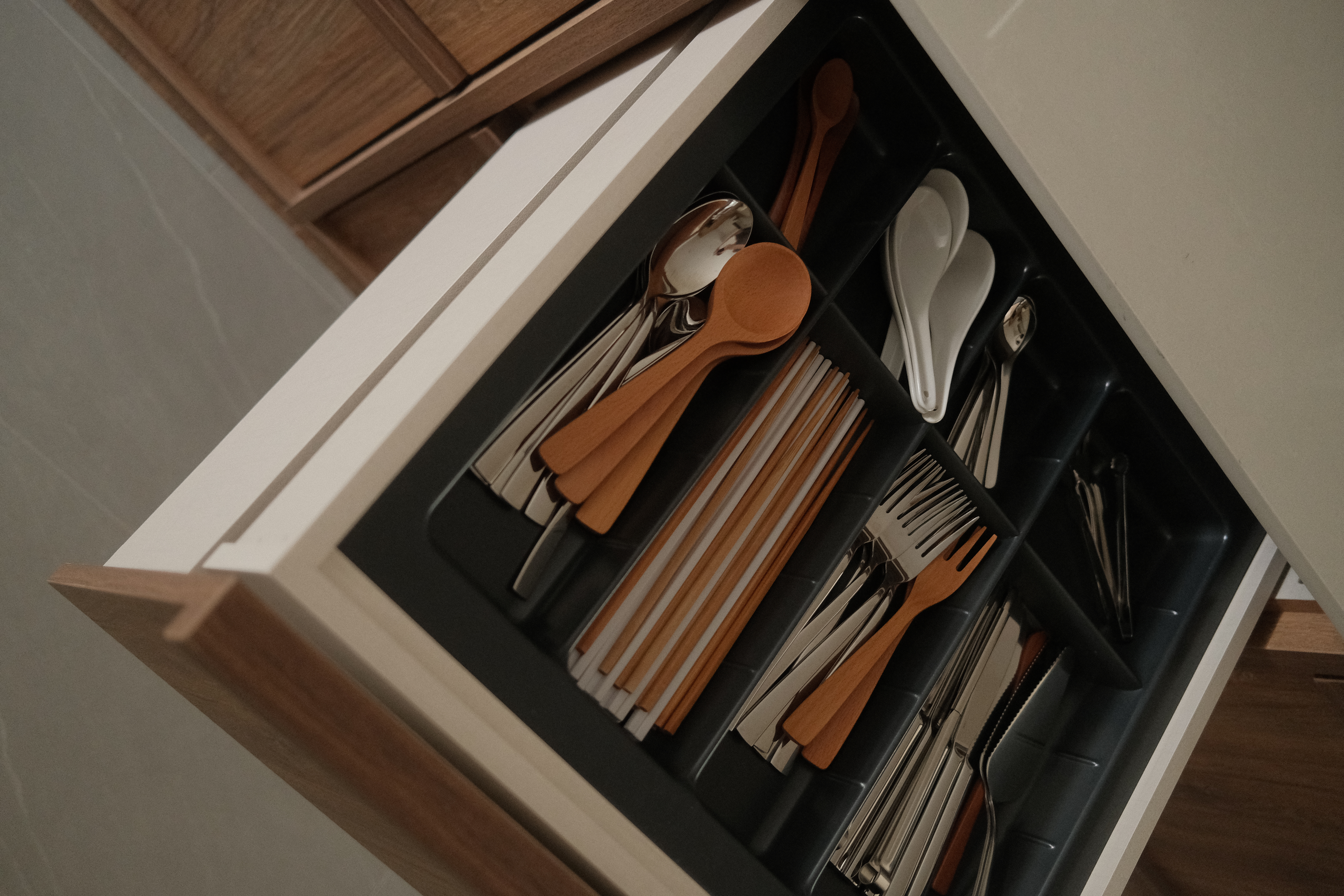 Transform Your Kitchen: Clever Storage Hacks for a Clutter-Free Space