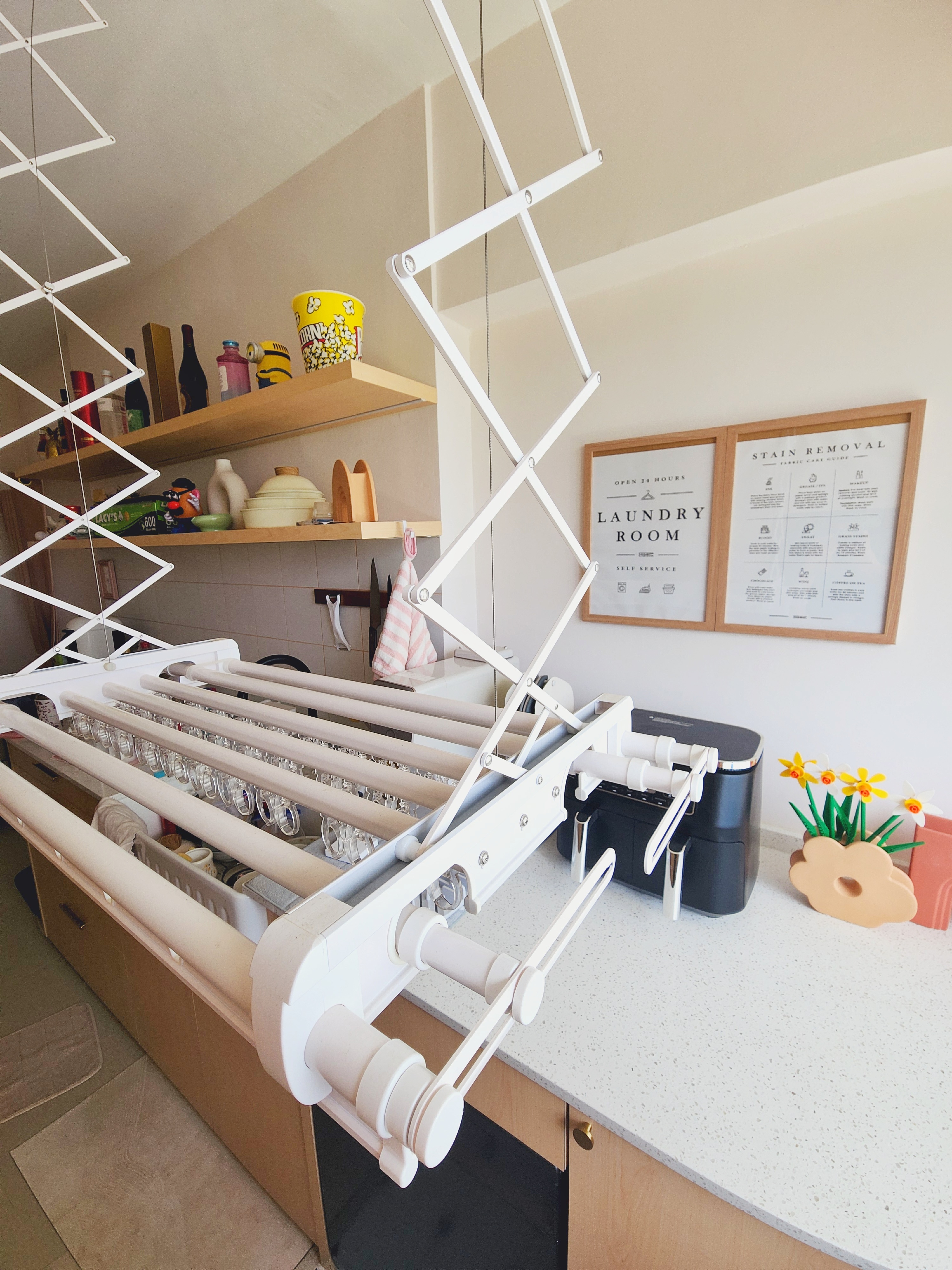 A Service Yard Integrated Within a Galley-Style Kitchen