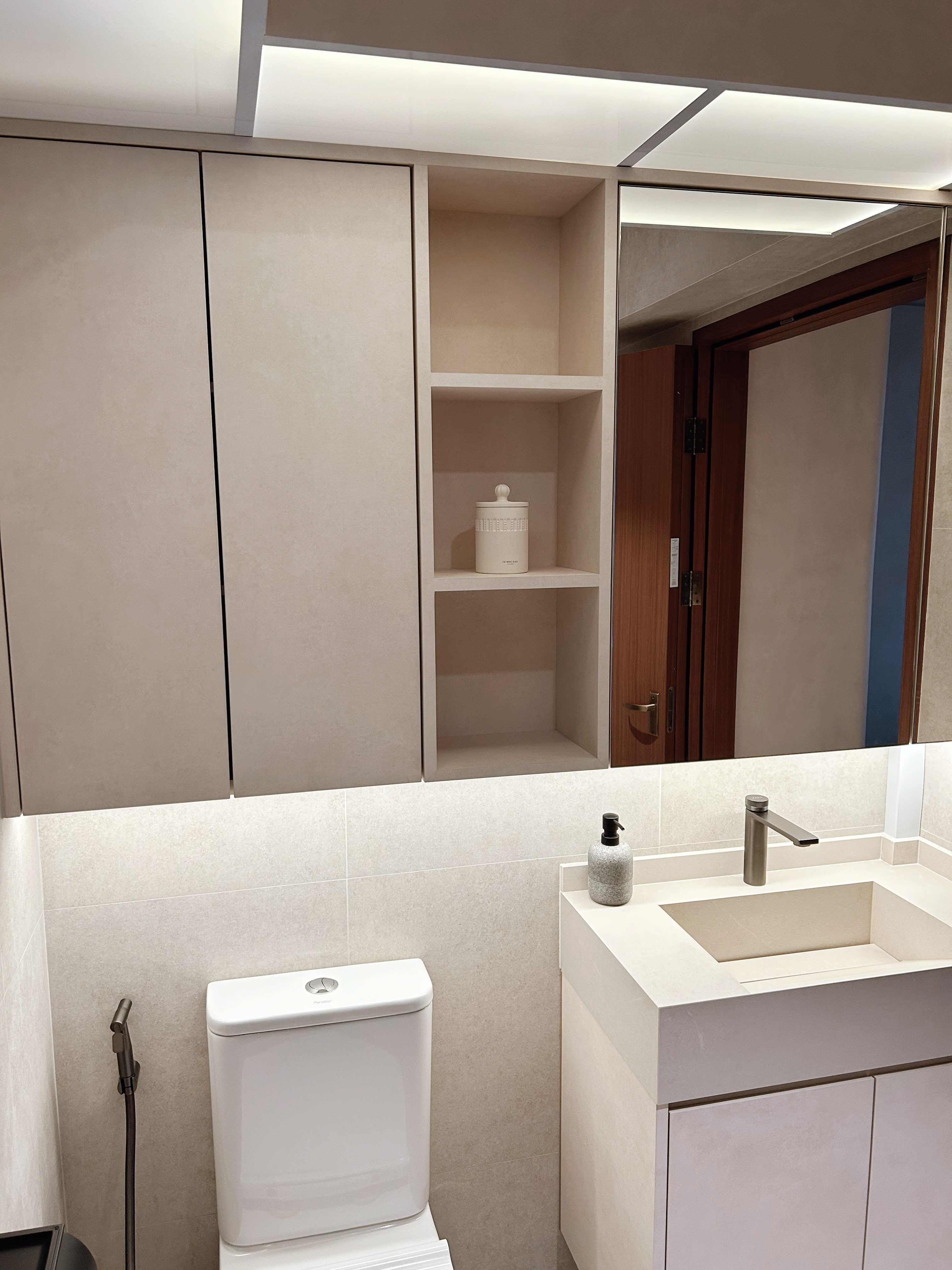 3-Things-We-Did-To-Minimize-Costs:-Master-Bathroom