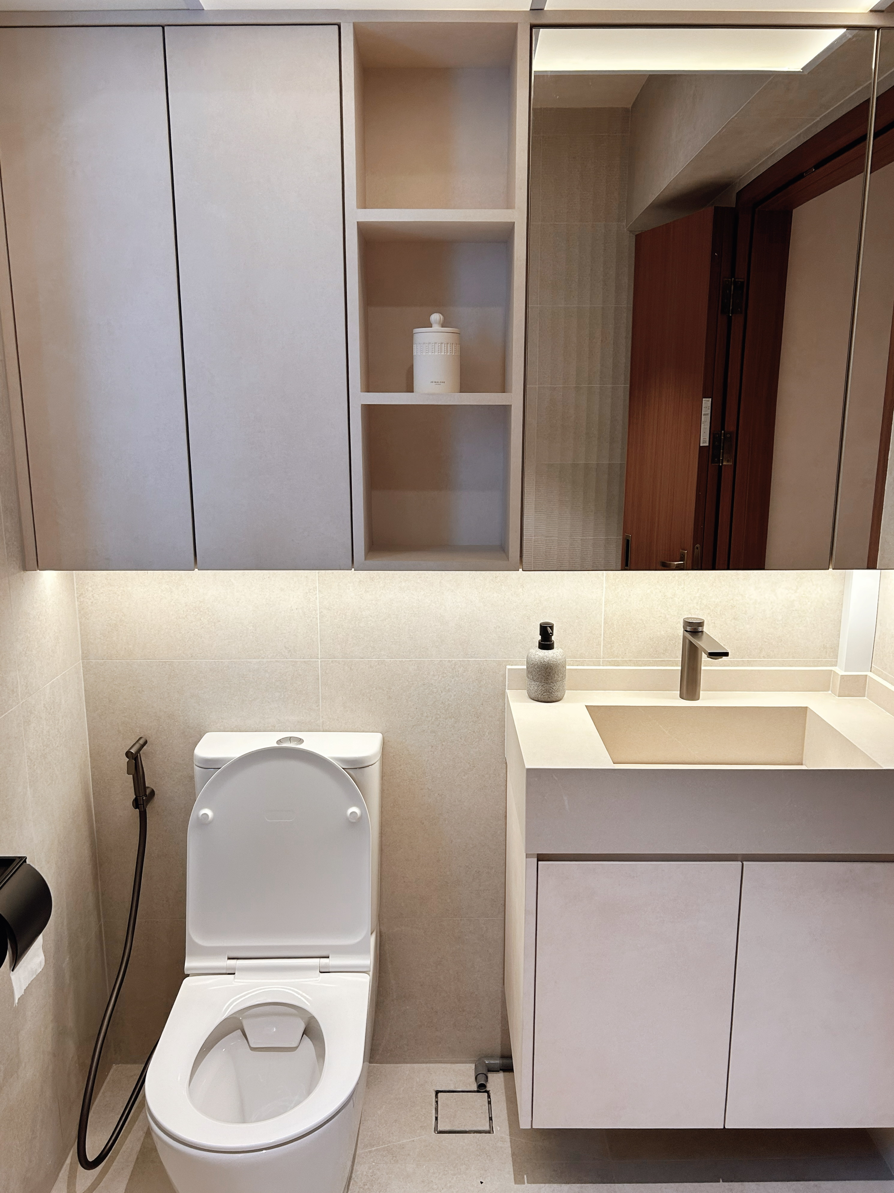 3-Things-We-Did-To-Minimize-Costs:-Master-Bathroom