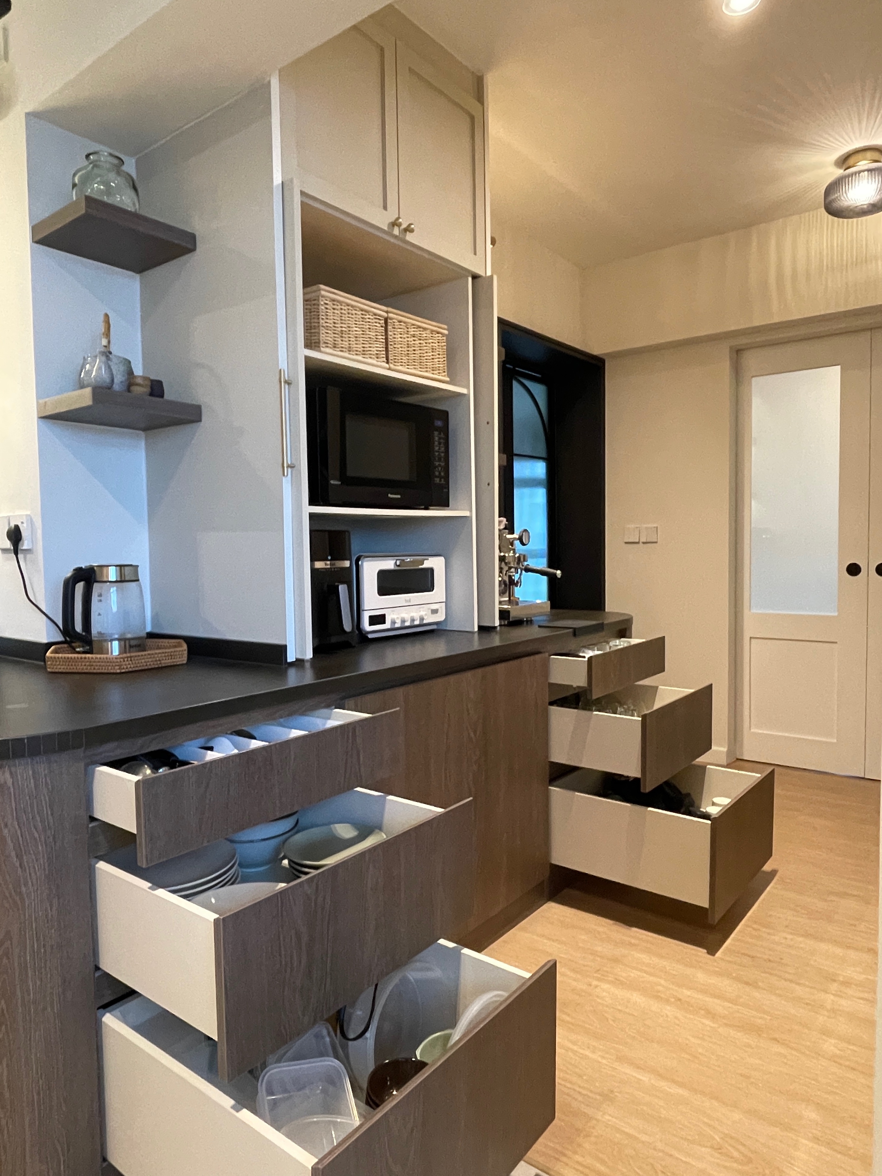 Kitchen Organisation: Mess Begone!