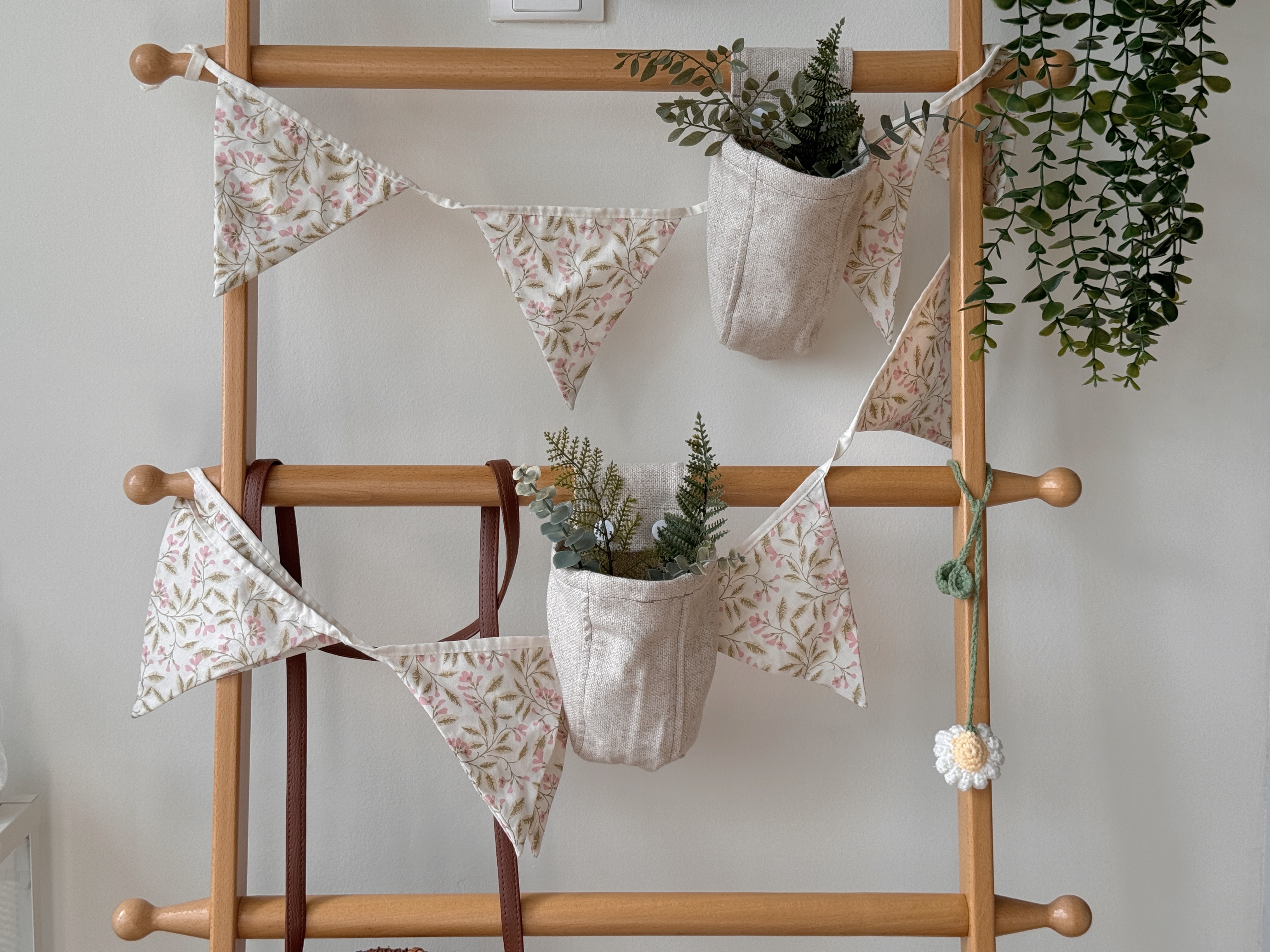 Want-Plants-but-Worried-About-Pets-&-Black-Thumbs?-We've-Got-Tips!