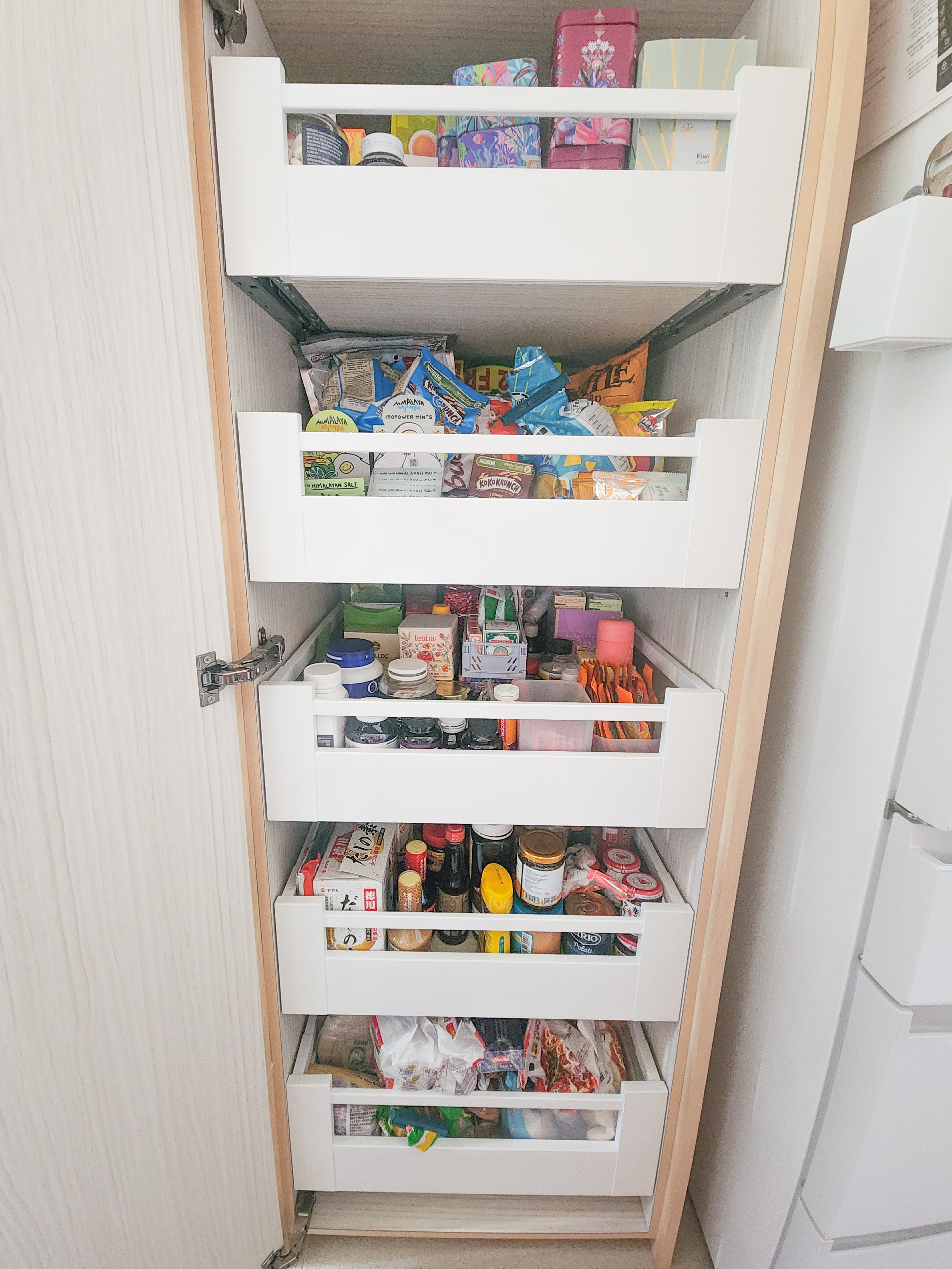 Best-Kitchen-Organisation-Decisions:-Blum-Space-Tower-&-Deep-Drawers!
