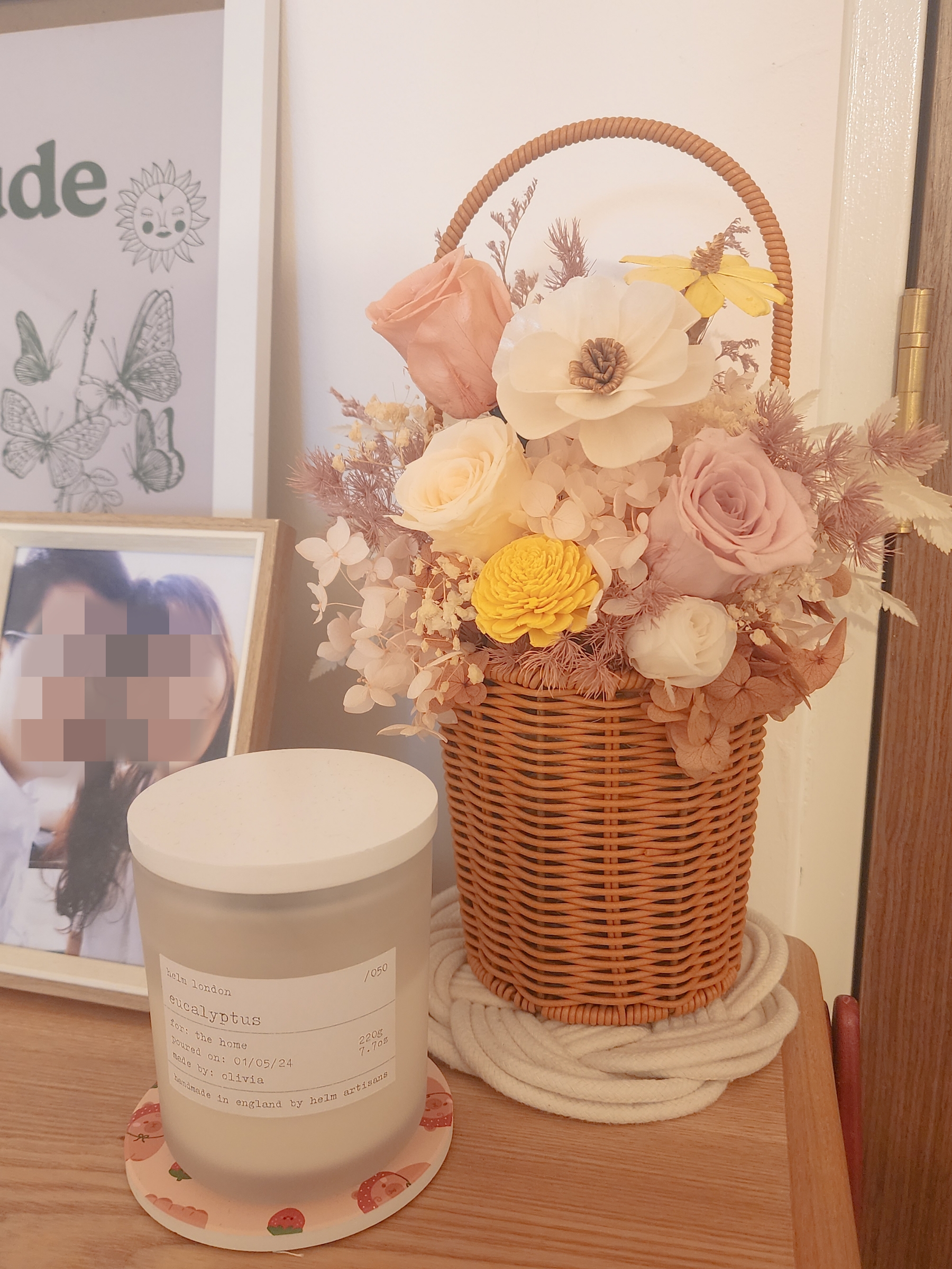 Styling-with-Flowers---Faux,-Preserved,-Dried,-Crochet-and-LEGO!