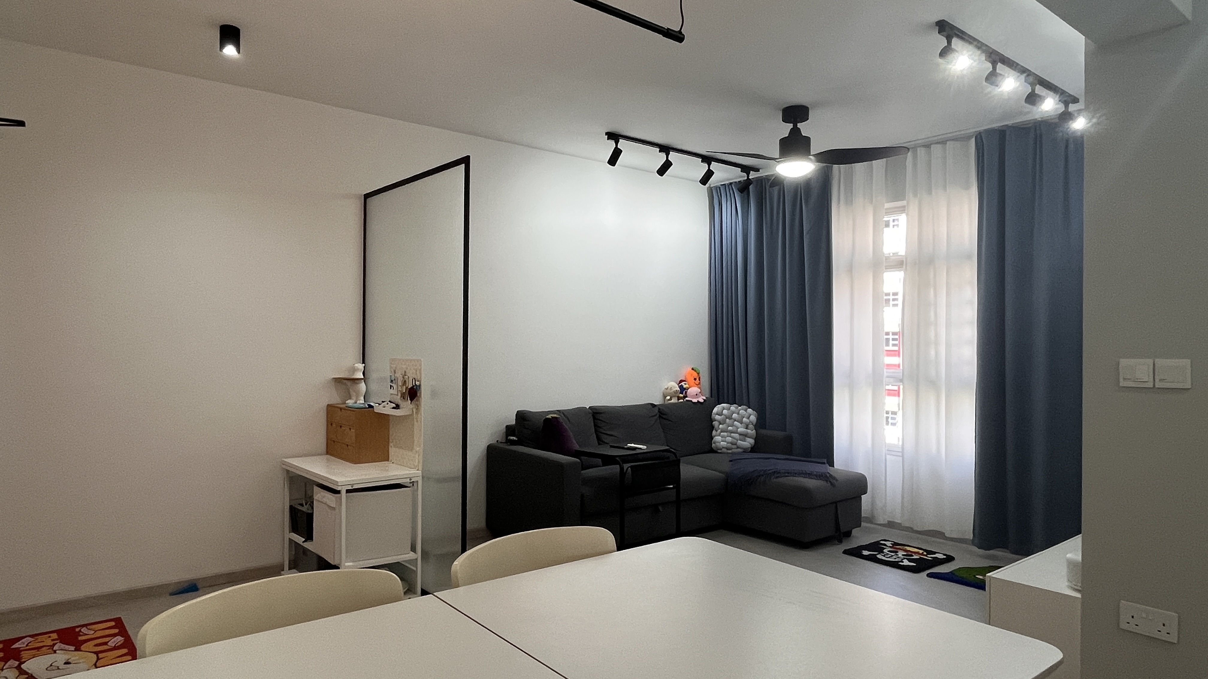 Dive into the $45K reno of our ocean-inspired 4-Room resale flat