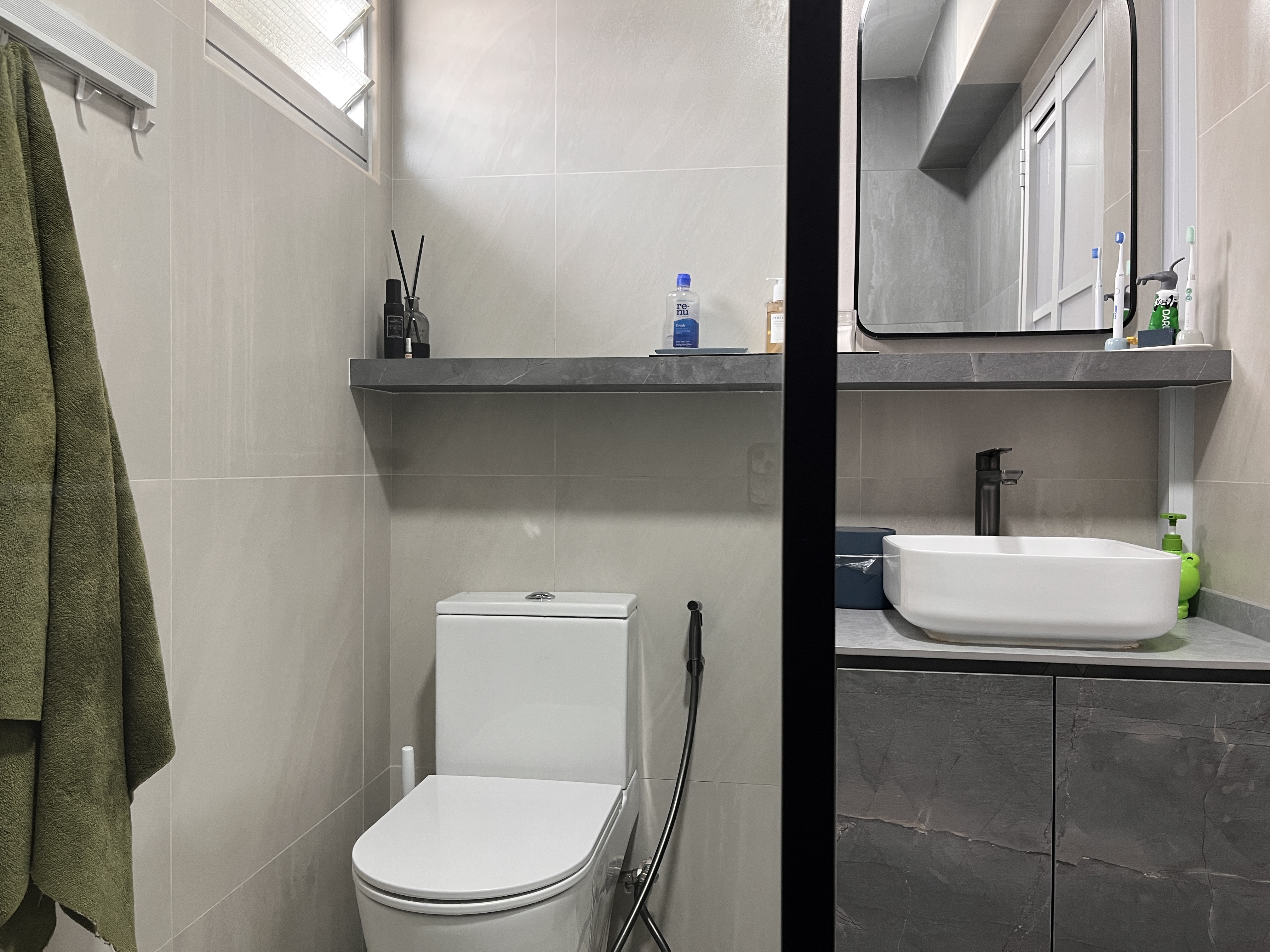 Dive into the $45K reno of our ocean-inspired 4-Room resale flat