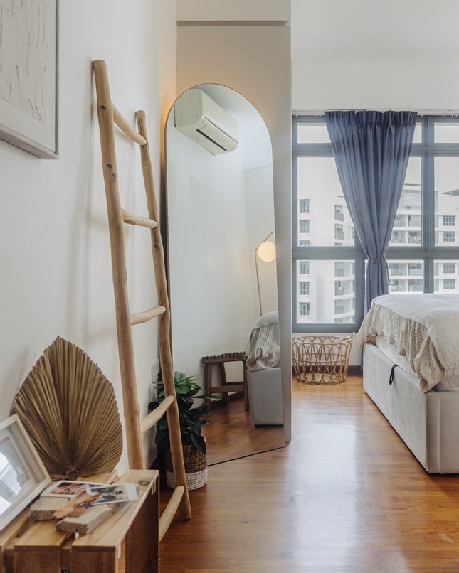 A Vanity Affair: Spread Across Different Spots Of Our Home 💋