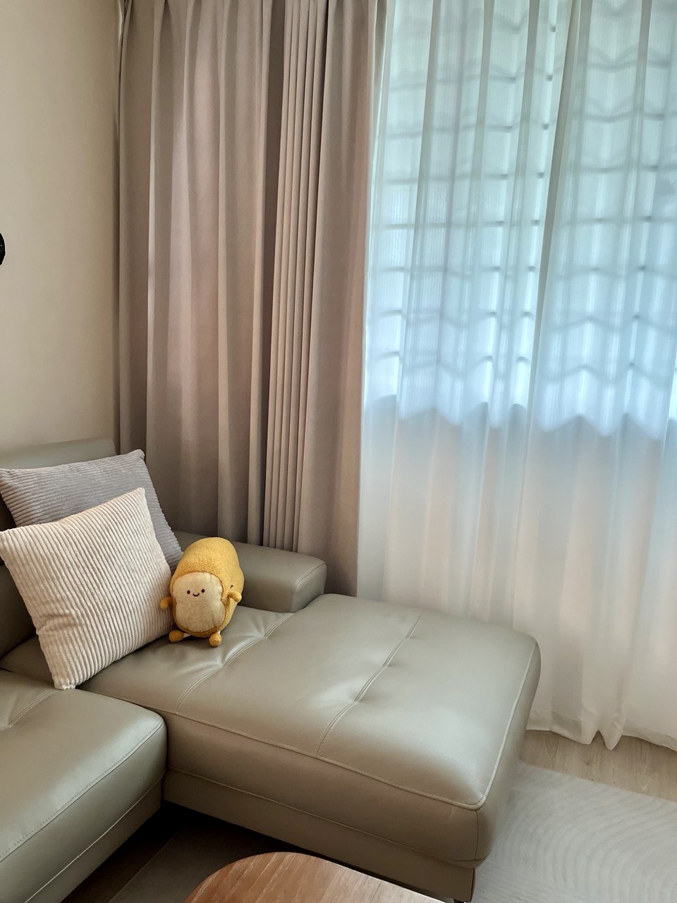 House Tour:  Heartwarming Cream Style Resale Haven