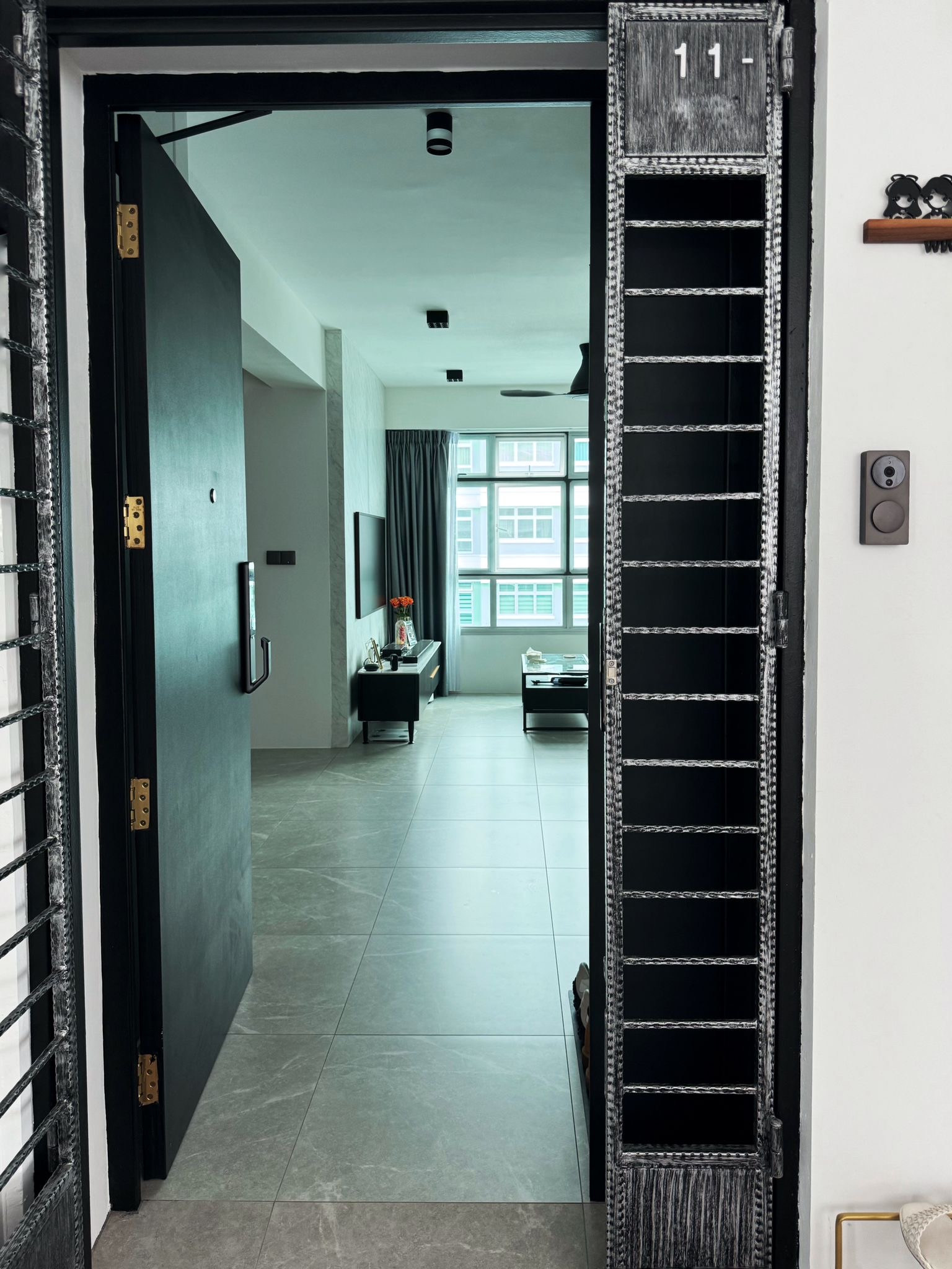 Transformation Highlights - Dark Contemporary Theme