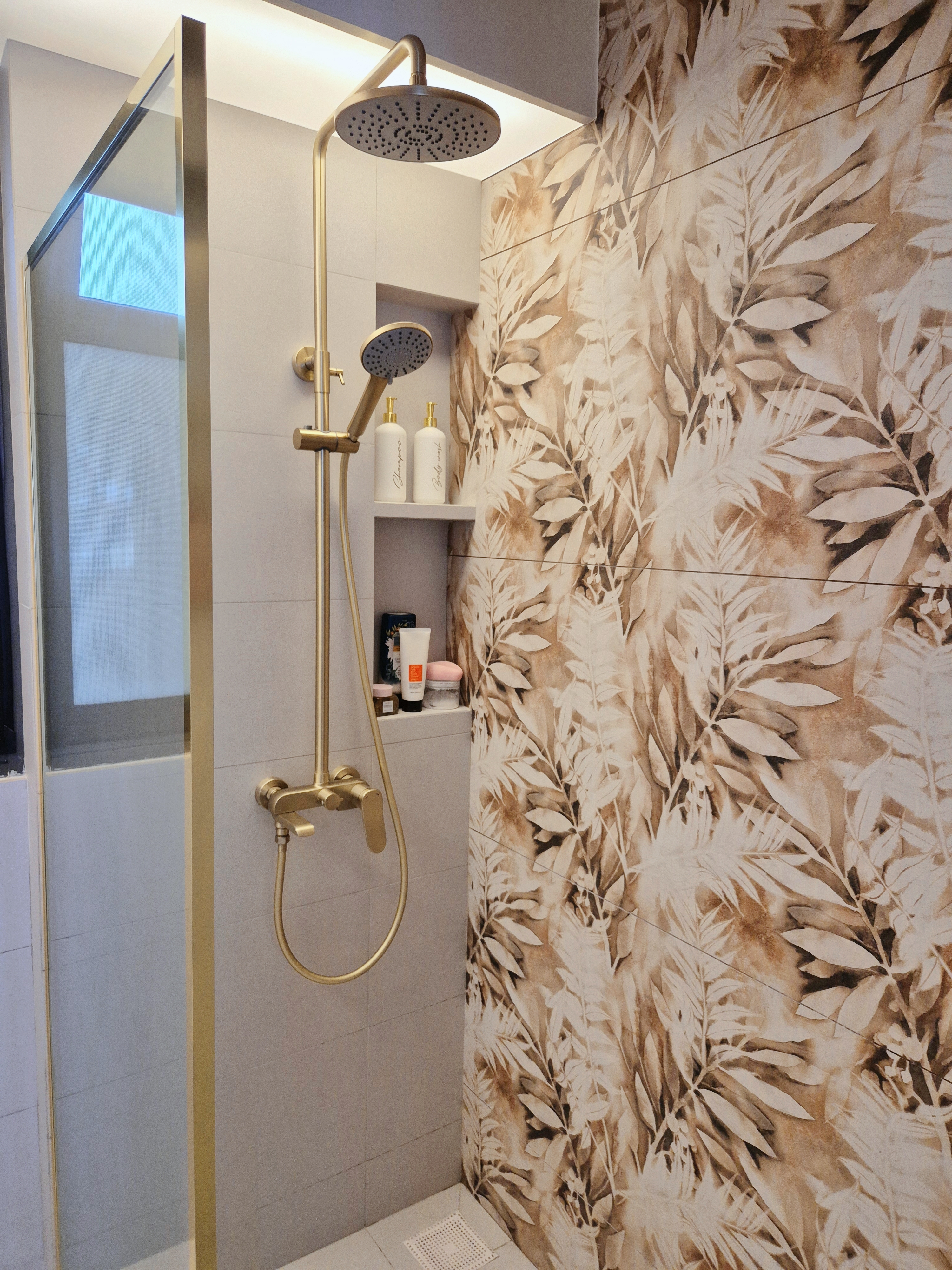 A glimpse of our modern french/farmhouse inspired home!