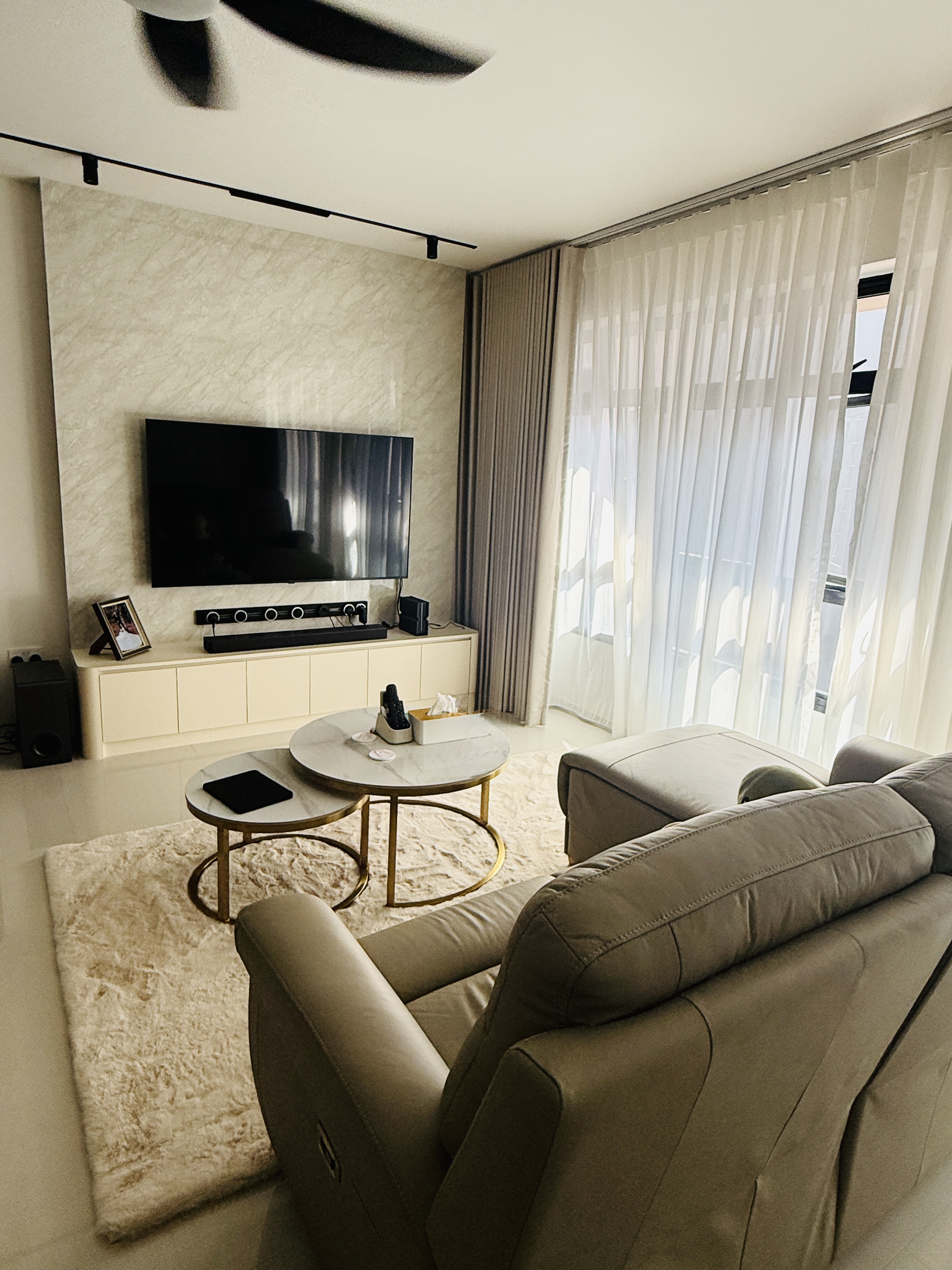 Into our $70K Reno Modern luxury Minimalist 5 room resales flat