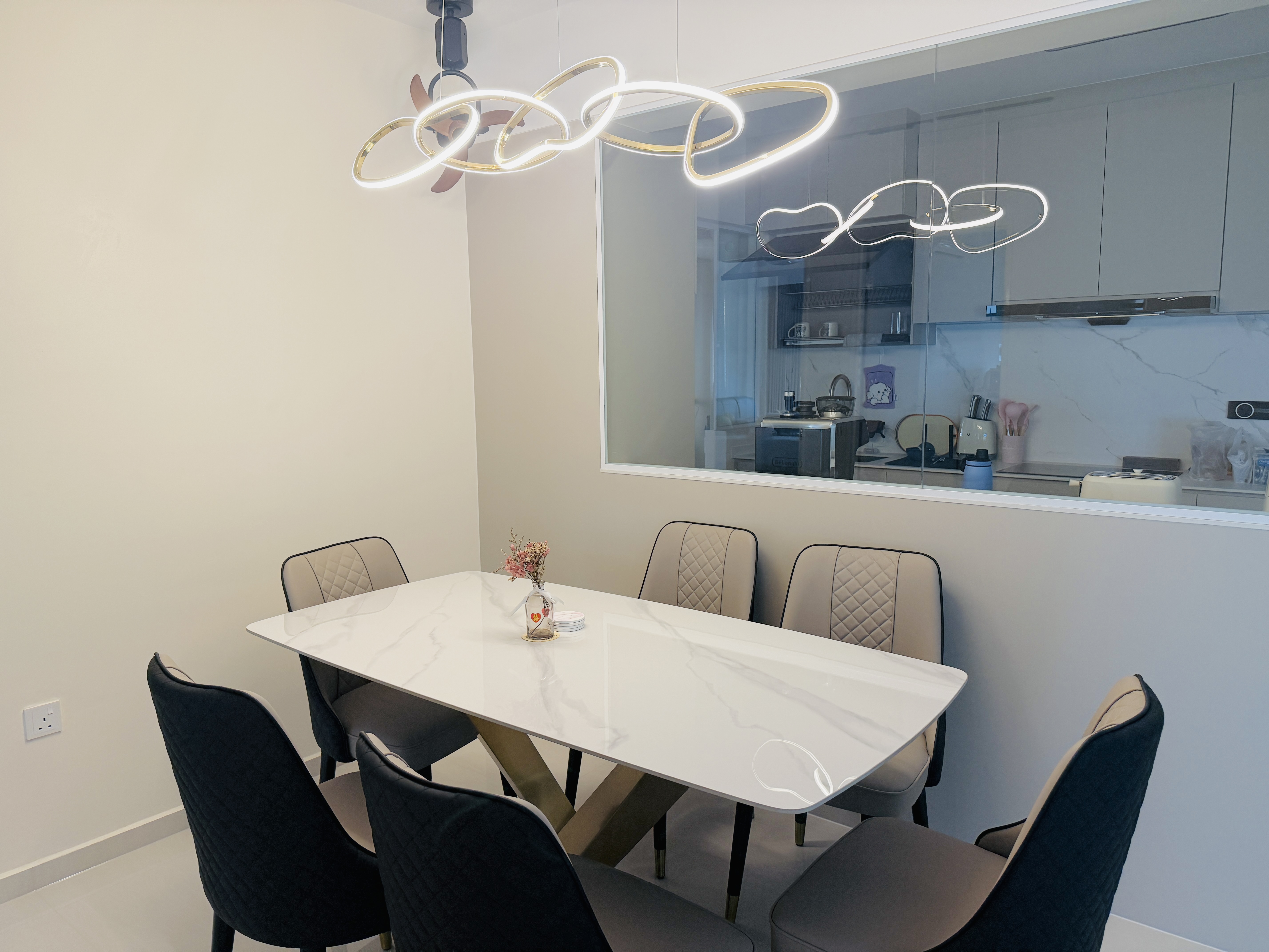 Into our $70K Reno Modern luxury Minimalist 5 room resales flat