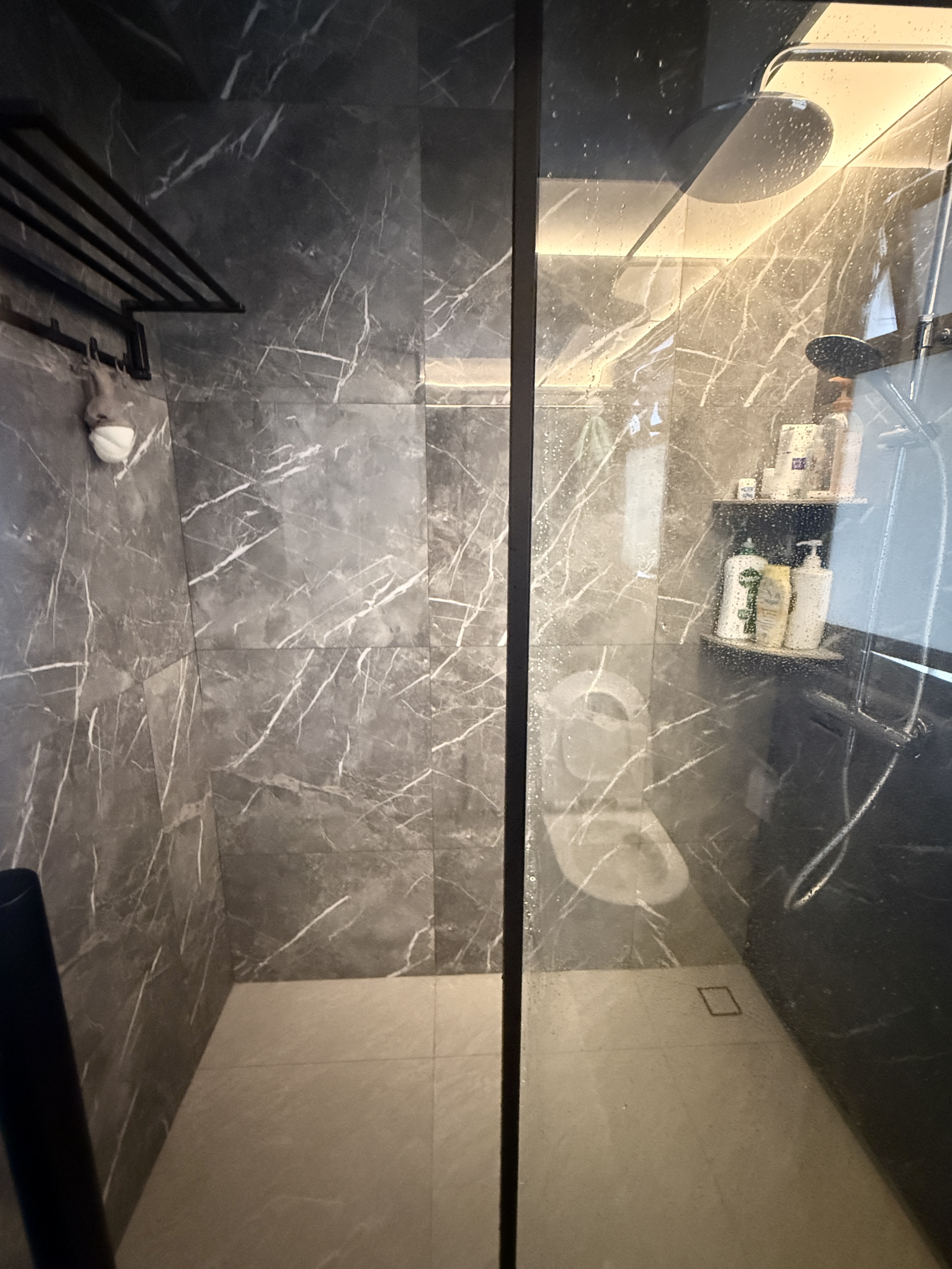 Into our $70K Reno Modern luxury Minimalist 5 room resales flat