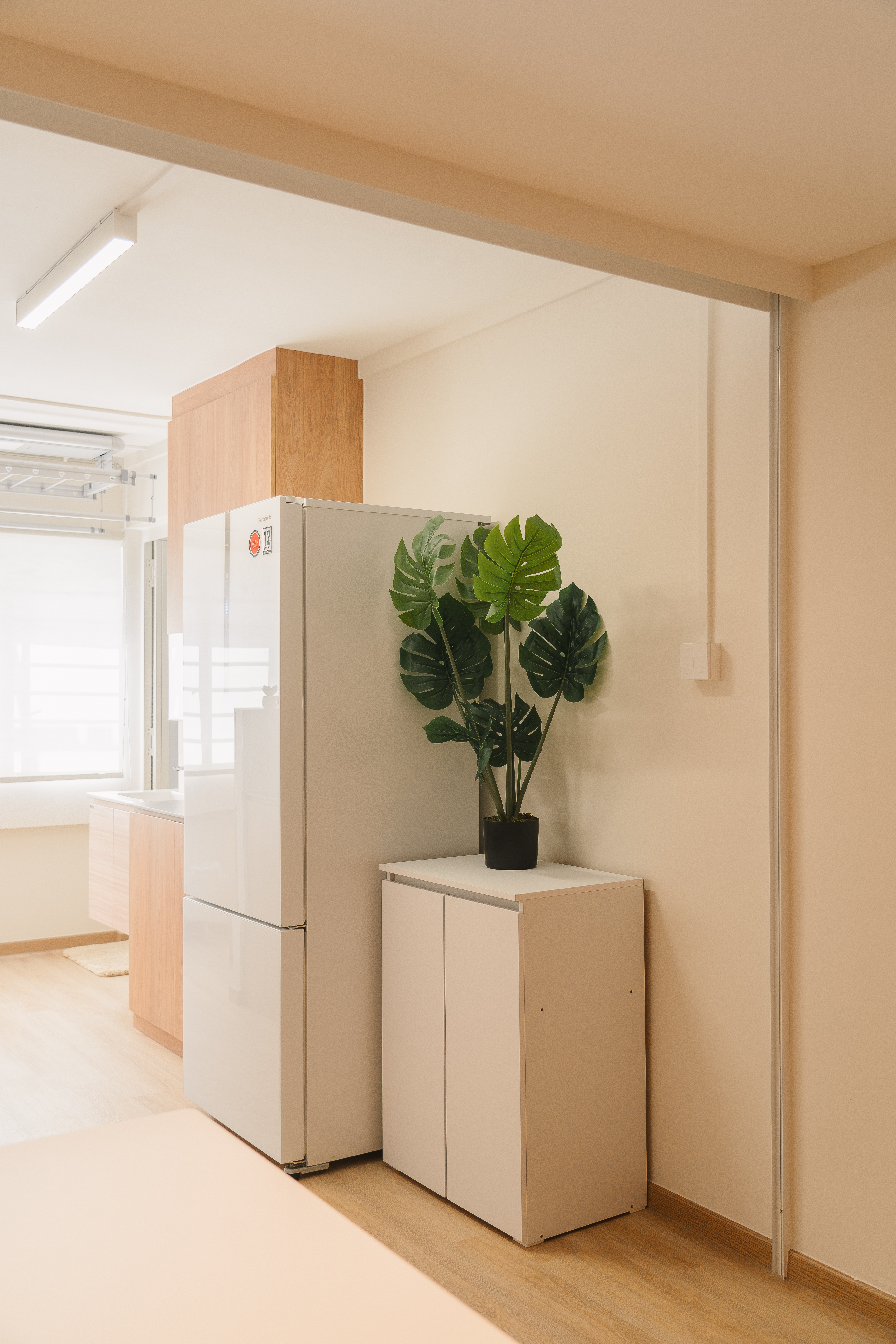 Simple and cosy revamp of old 2-br resale in scandi/minimalist style