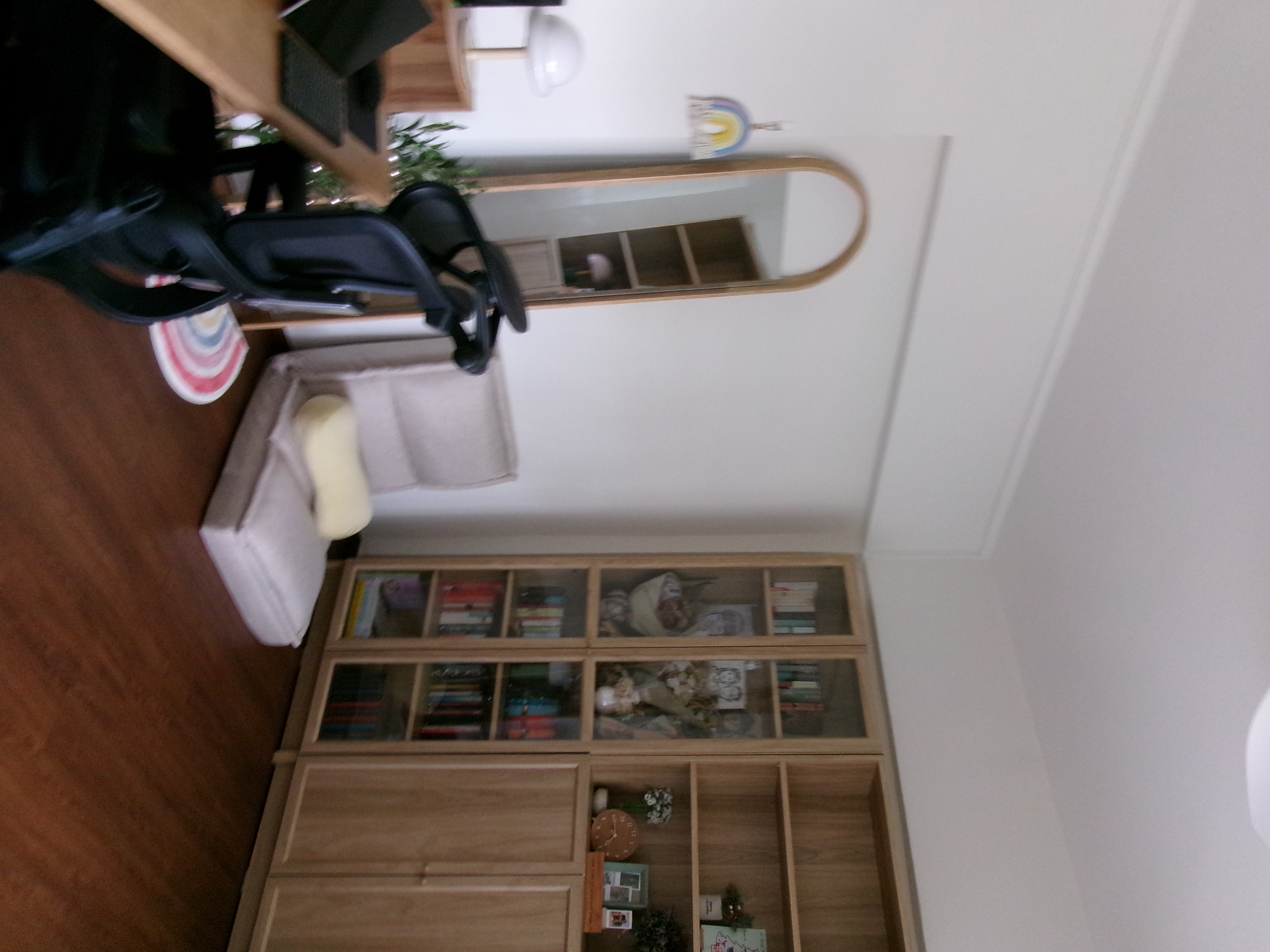 Home Tour - 🎄 edition: Warm & woody, a 4RM resale in Tampines 🪵🪴