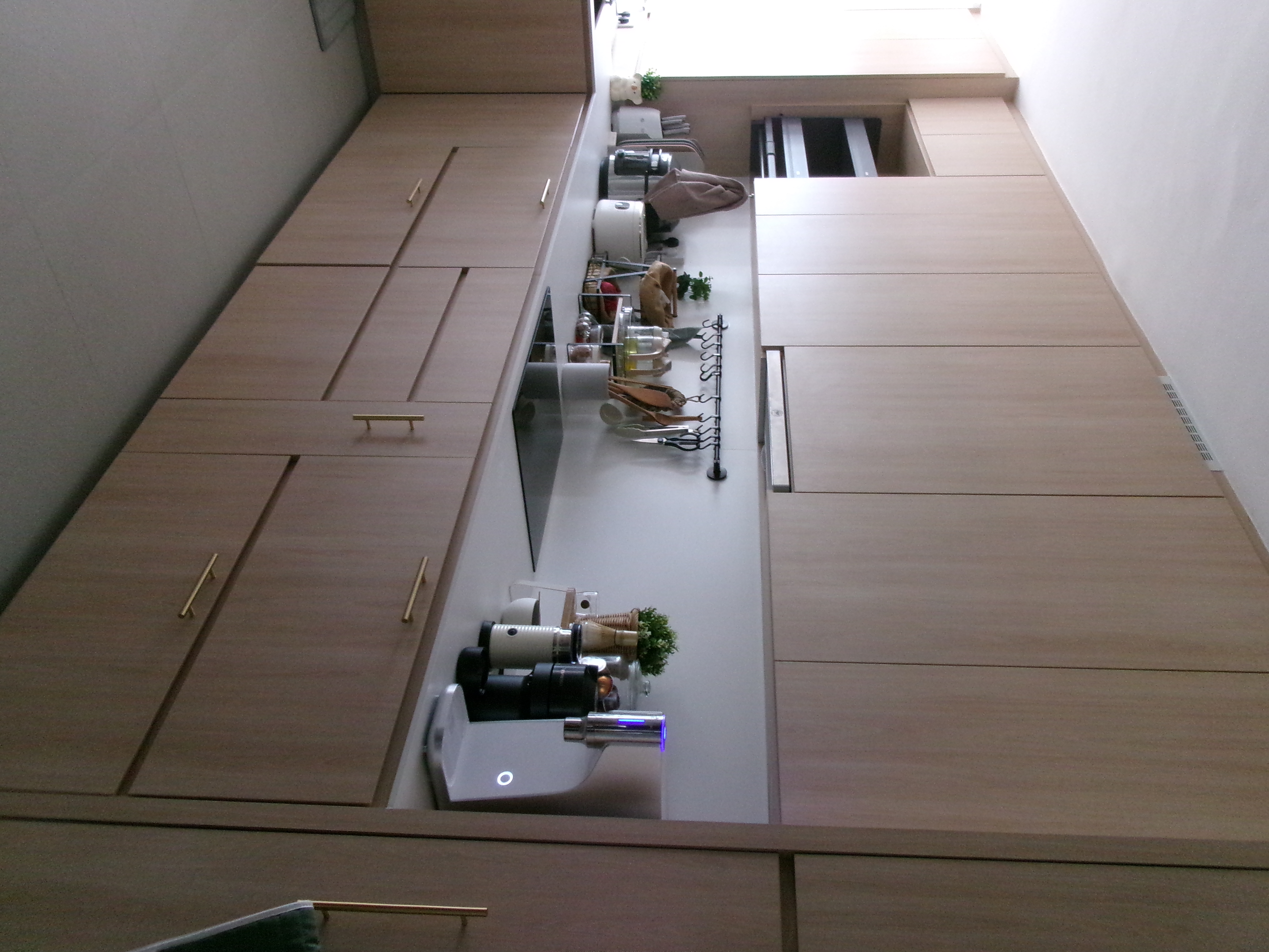 Home Tour - 🎄 edition: Warm & woody, a 4RM resale in Tampines 🪵🪴