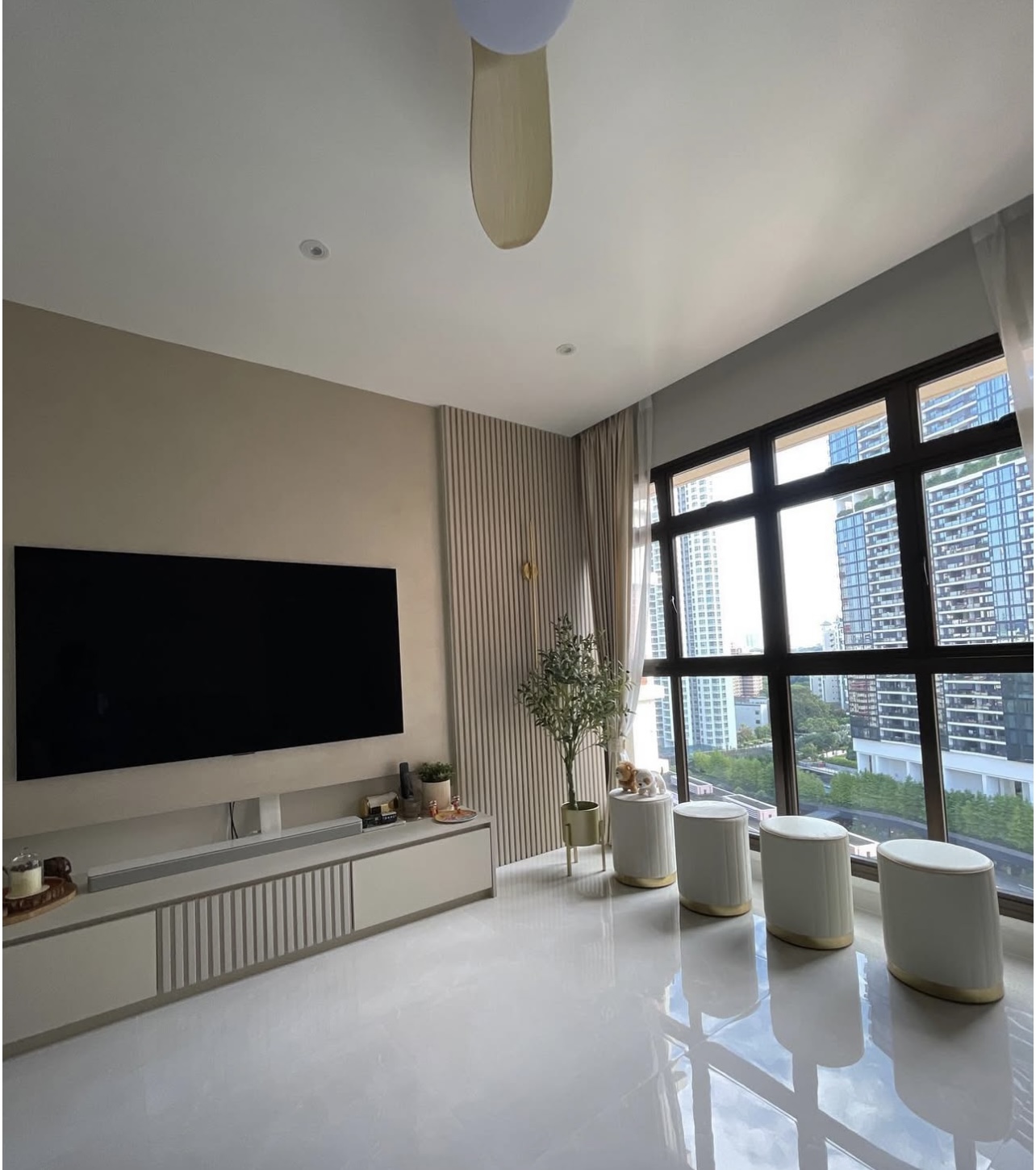 Our-modern-living-room-with-calm,-neutral-tones-and-fluted-lines