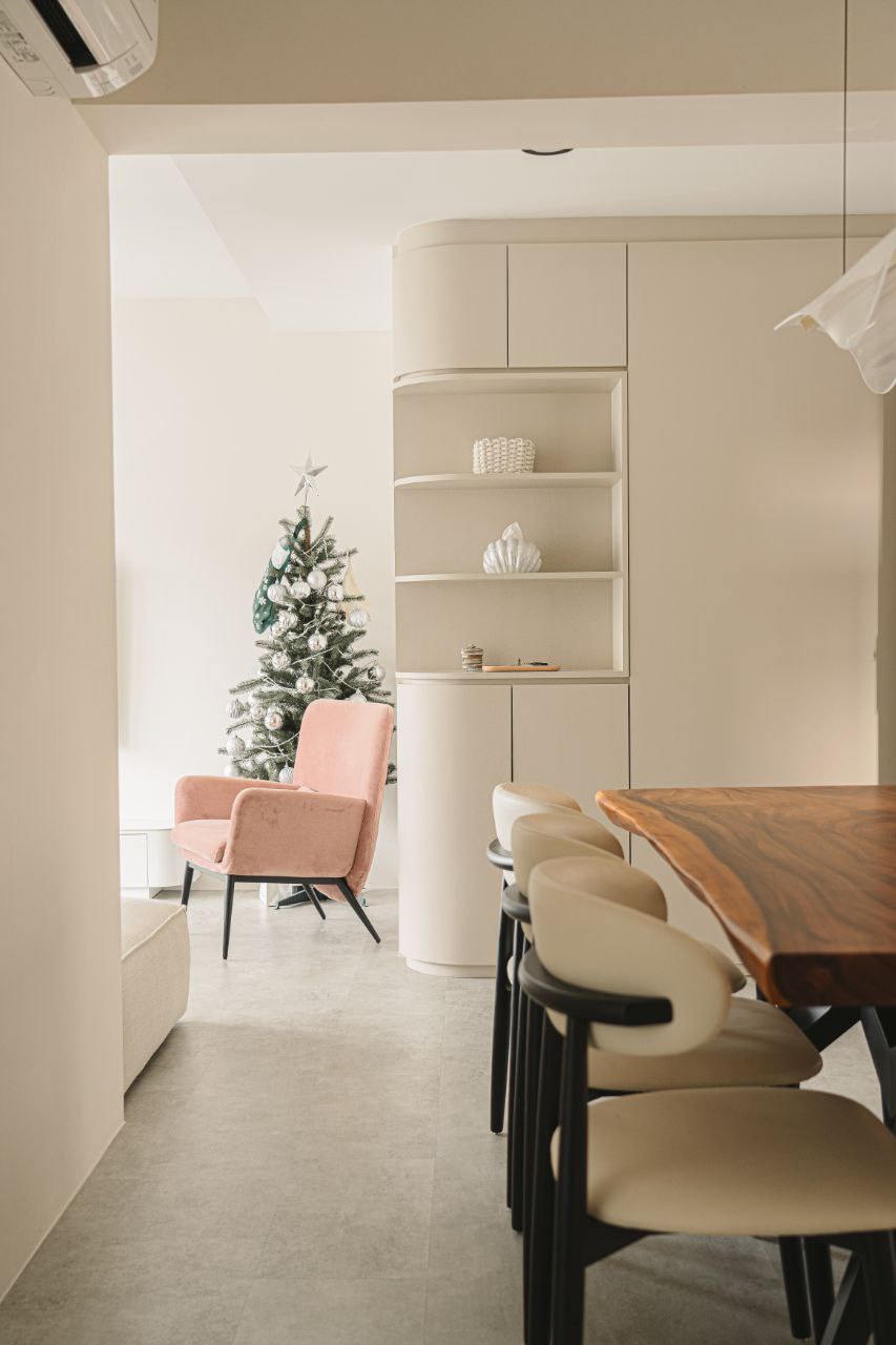 Minimalist, Creamy Home Design