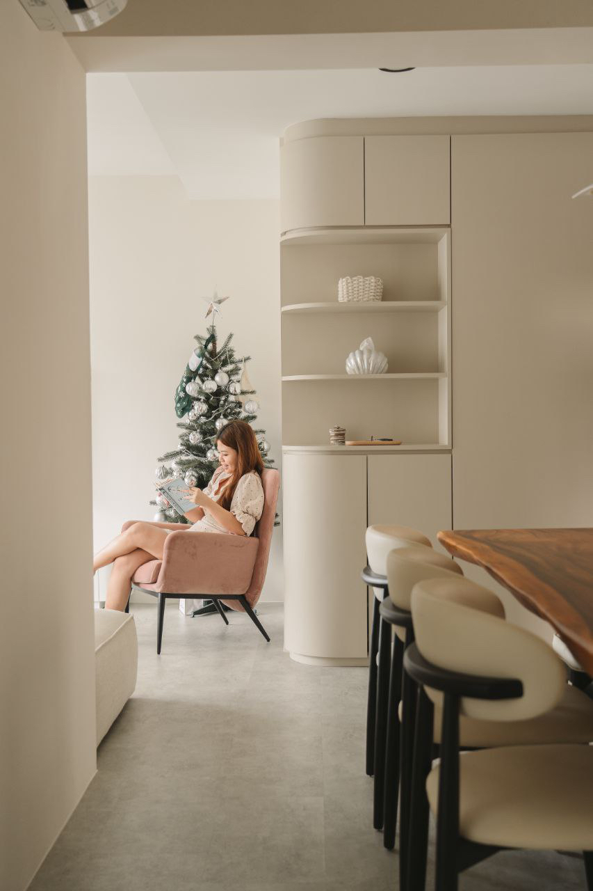 Minimalist, Creamy Home Design