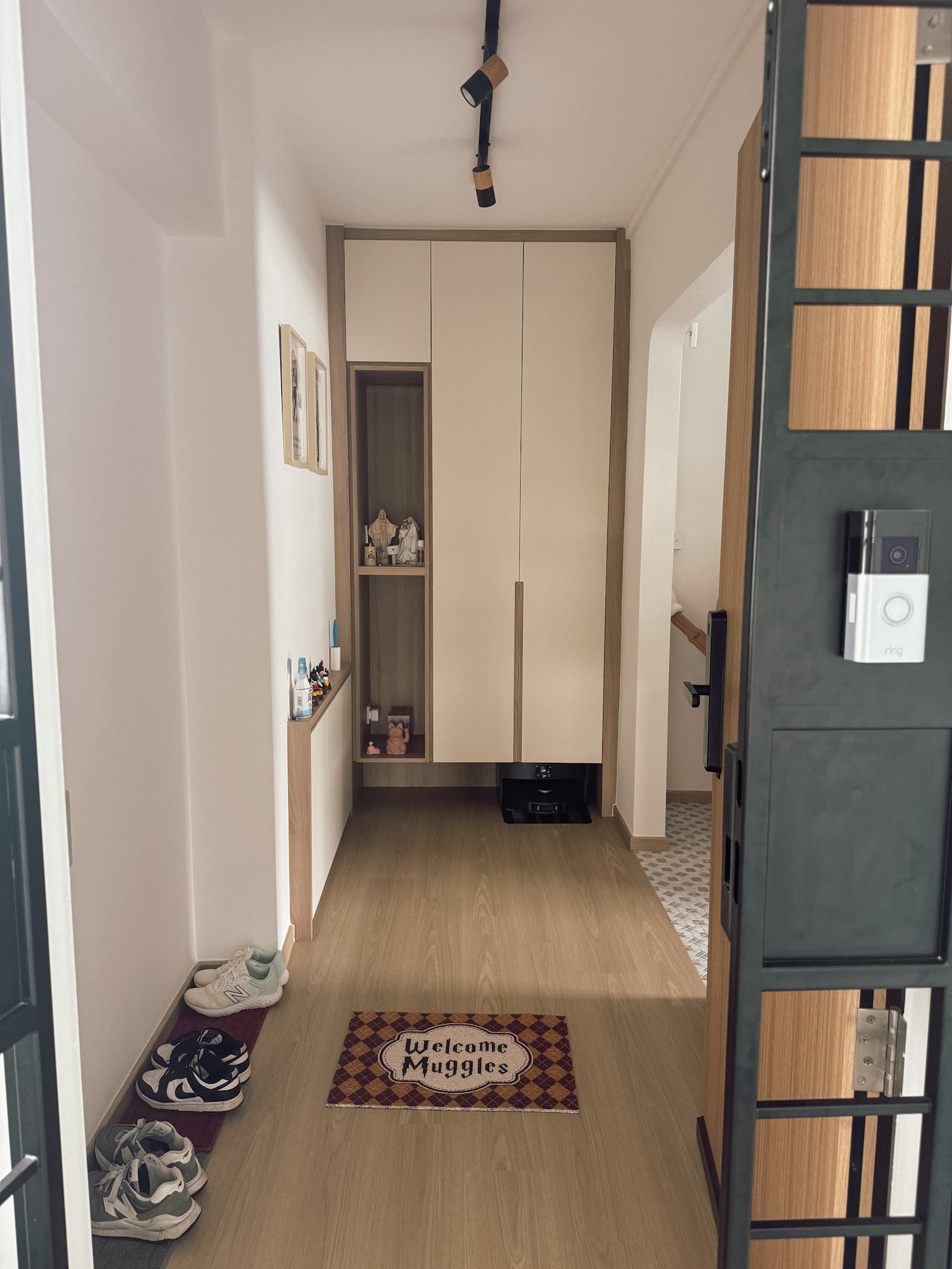 Entryway: We warmly invite you in!