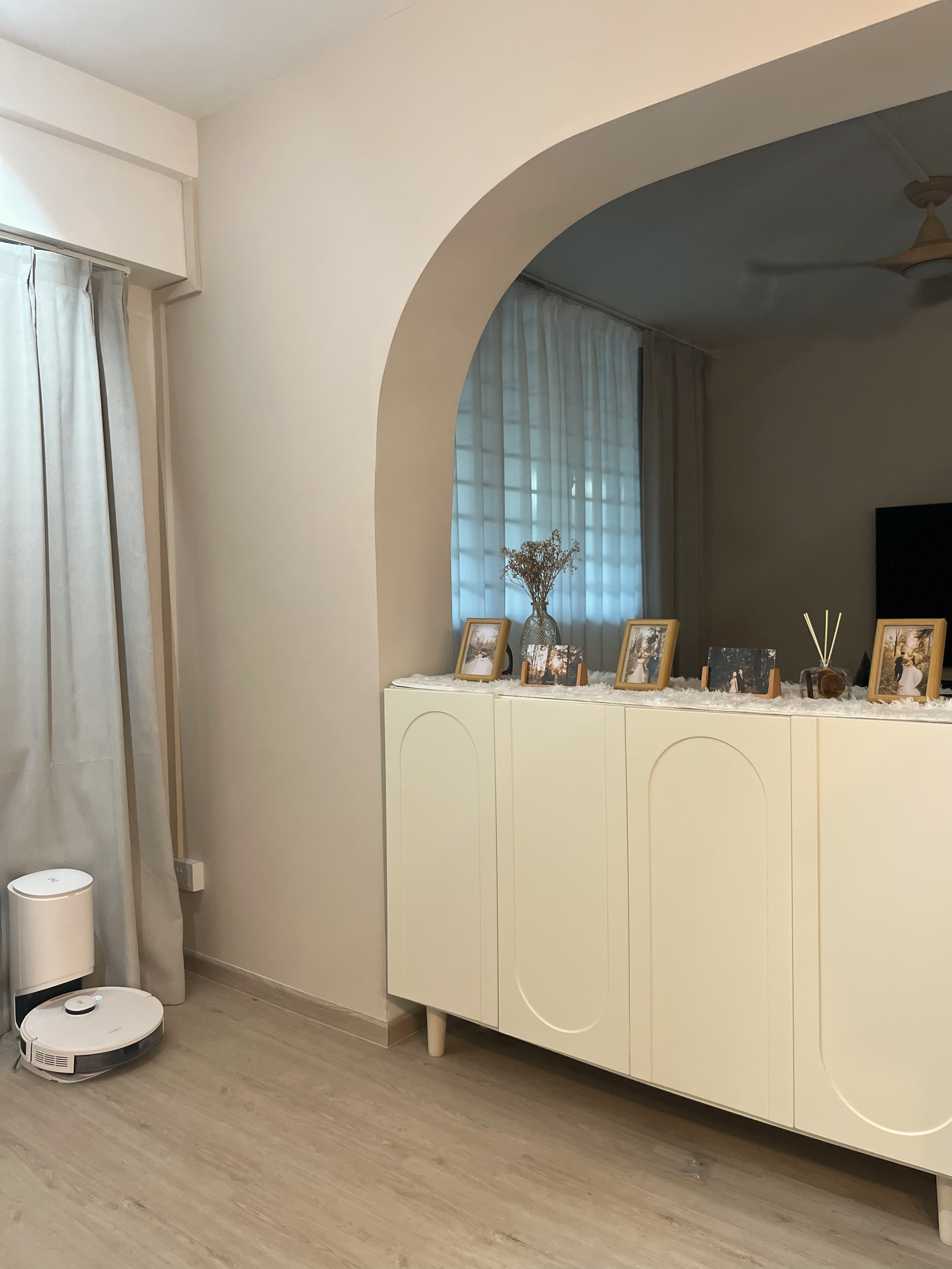 Our DIY Foyer: Aesthetic & Functional with Zero Built-in