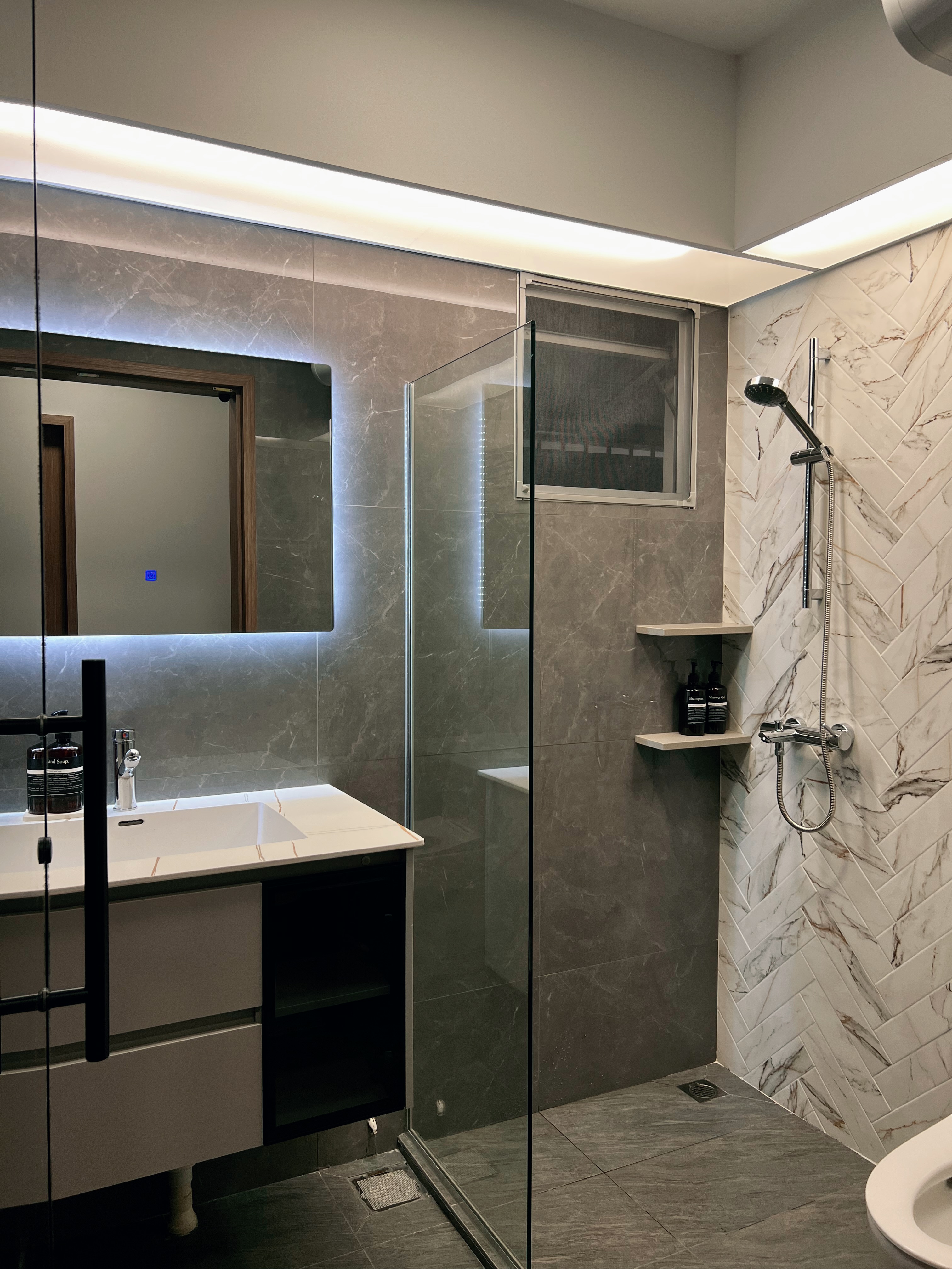 Light & Luxe: Our Hotel-Inspired Common Bathroom