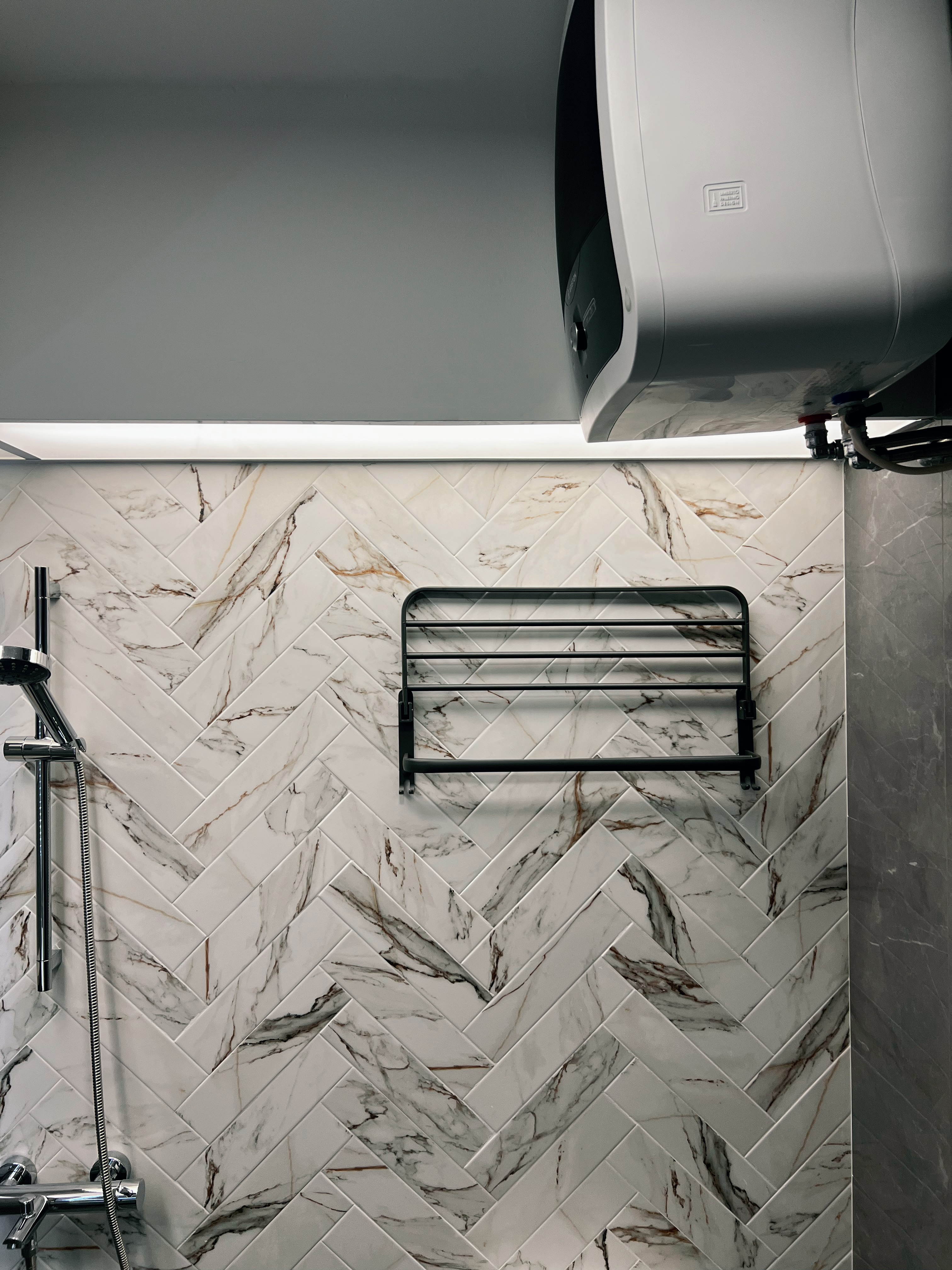 Light & Luxe: Our Hotel-Inspired Common Bathroom