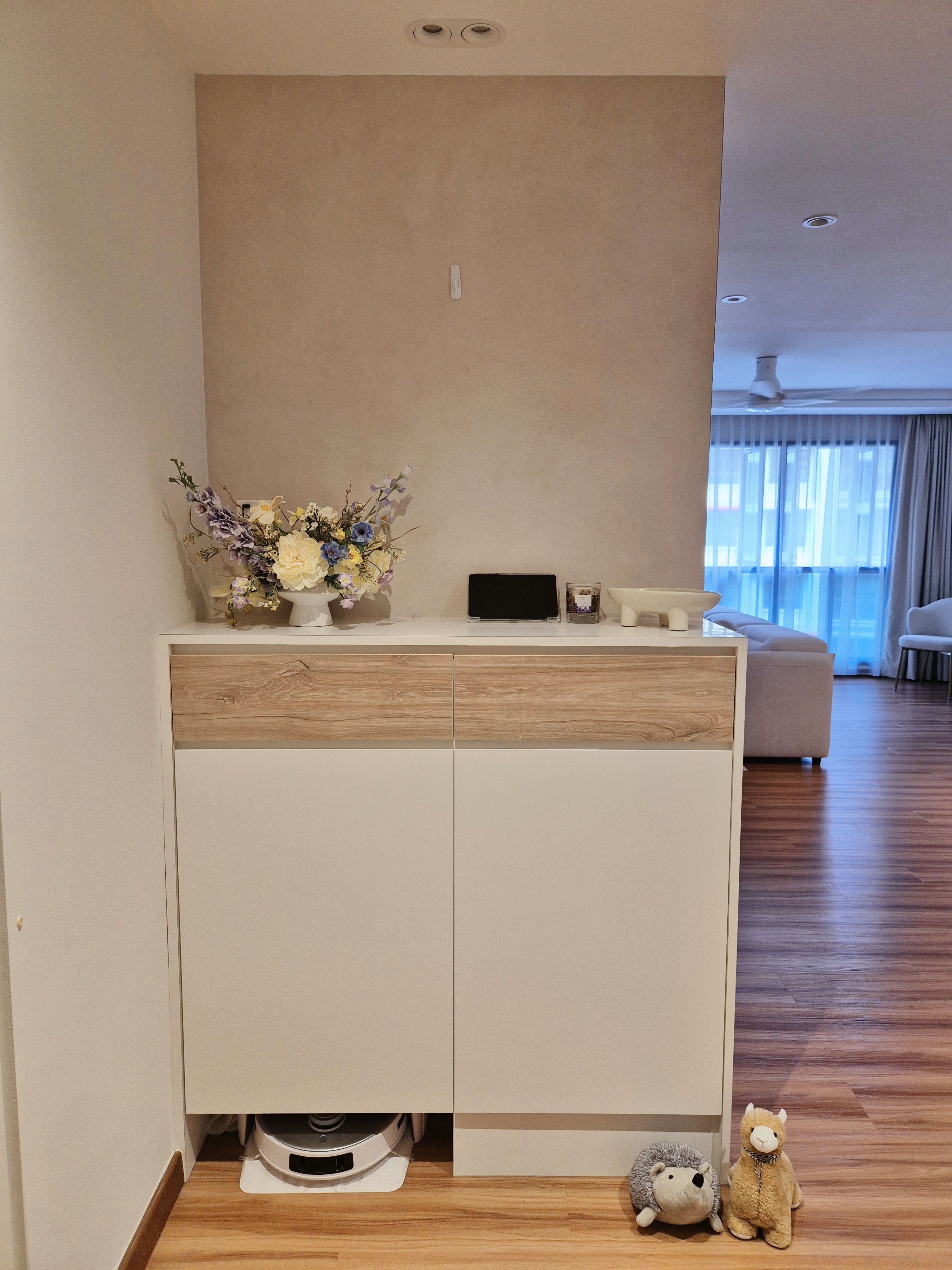 Our-entryway:-thoughtfully-designed-for-a-warm-welcome