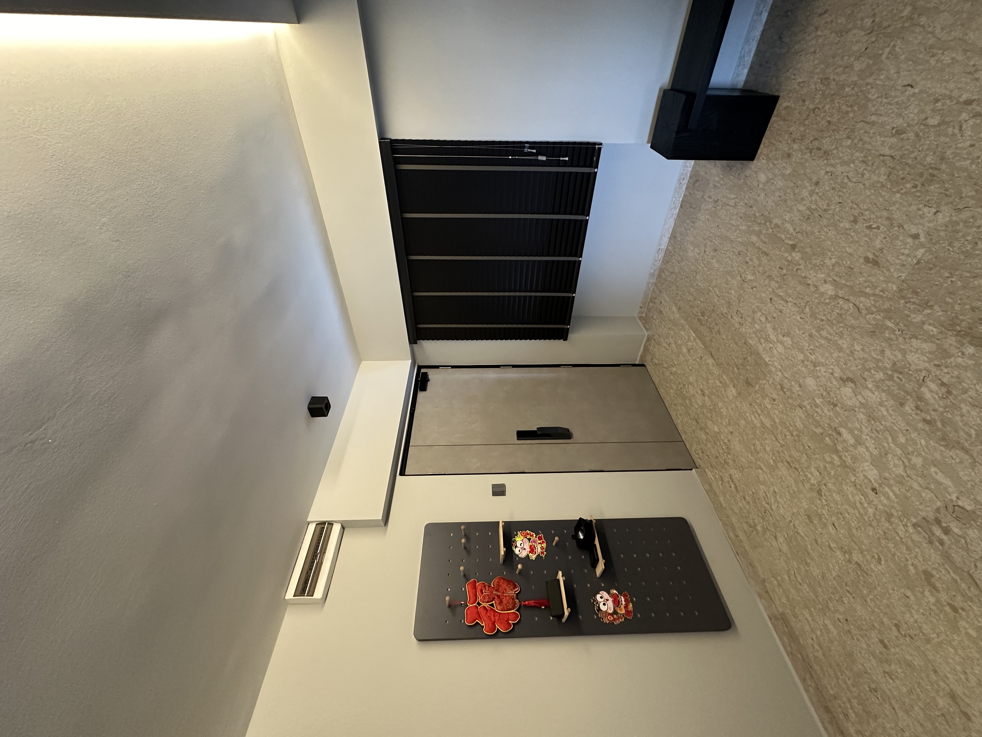 How we Style our Entryway - Dark and Minimalist