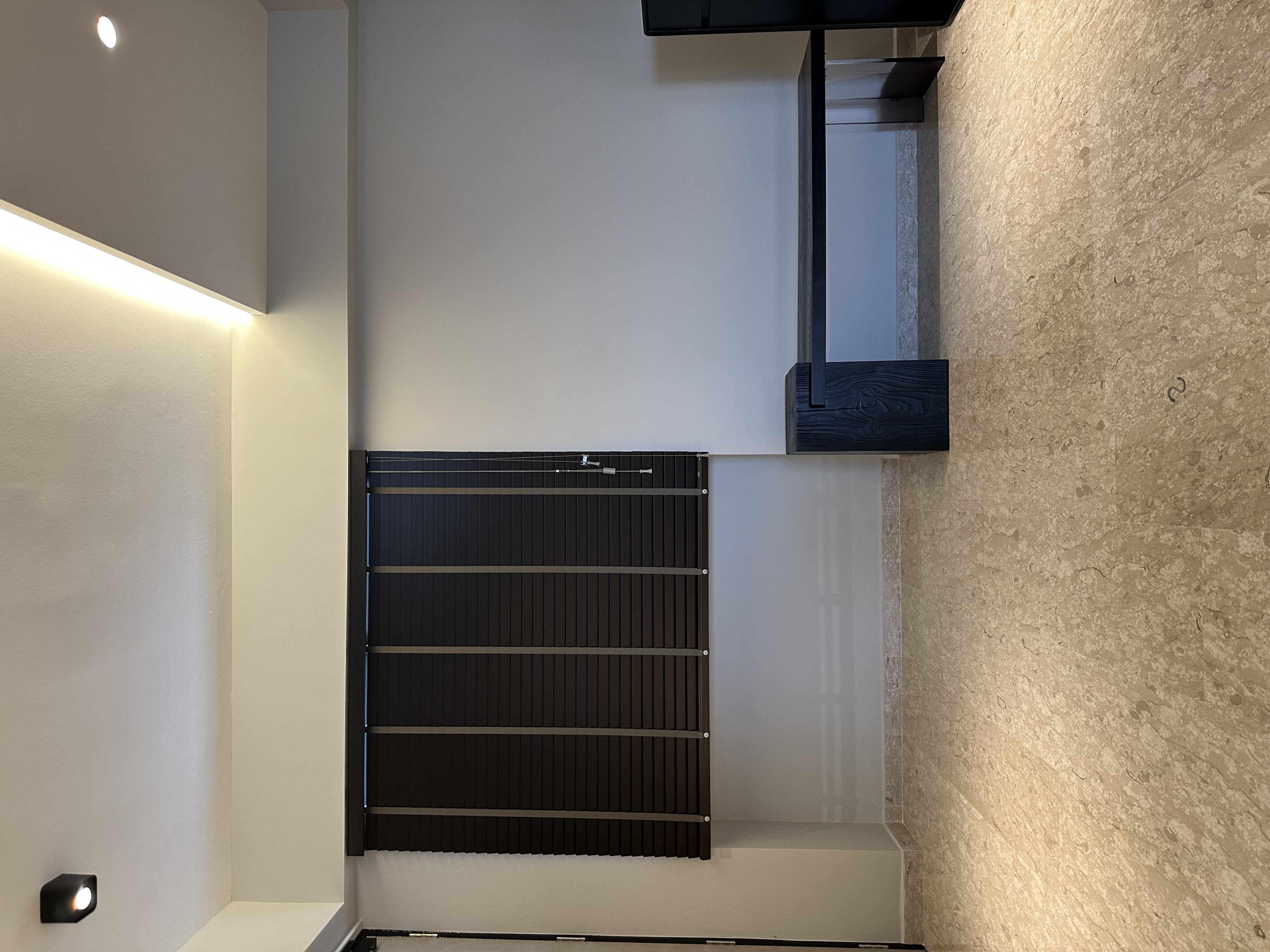 How-we-Style-our-Entryway---Dark-and-Minimalist-