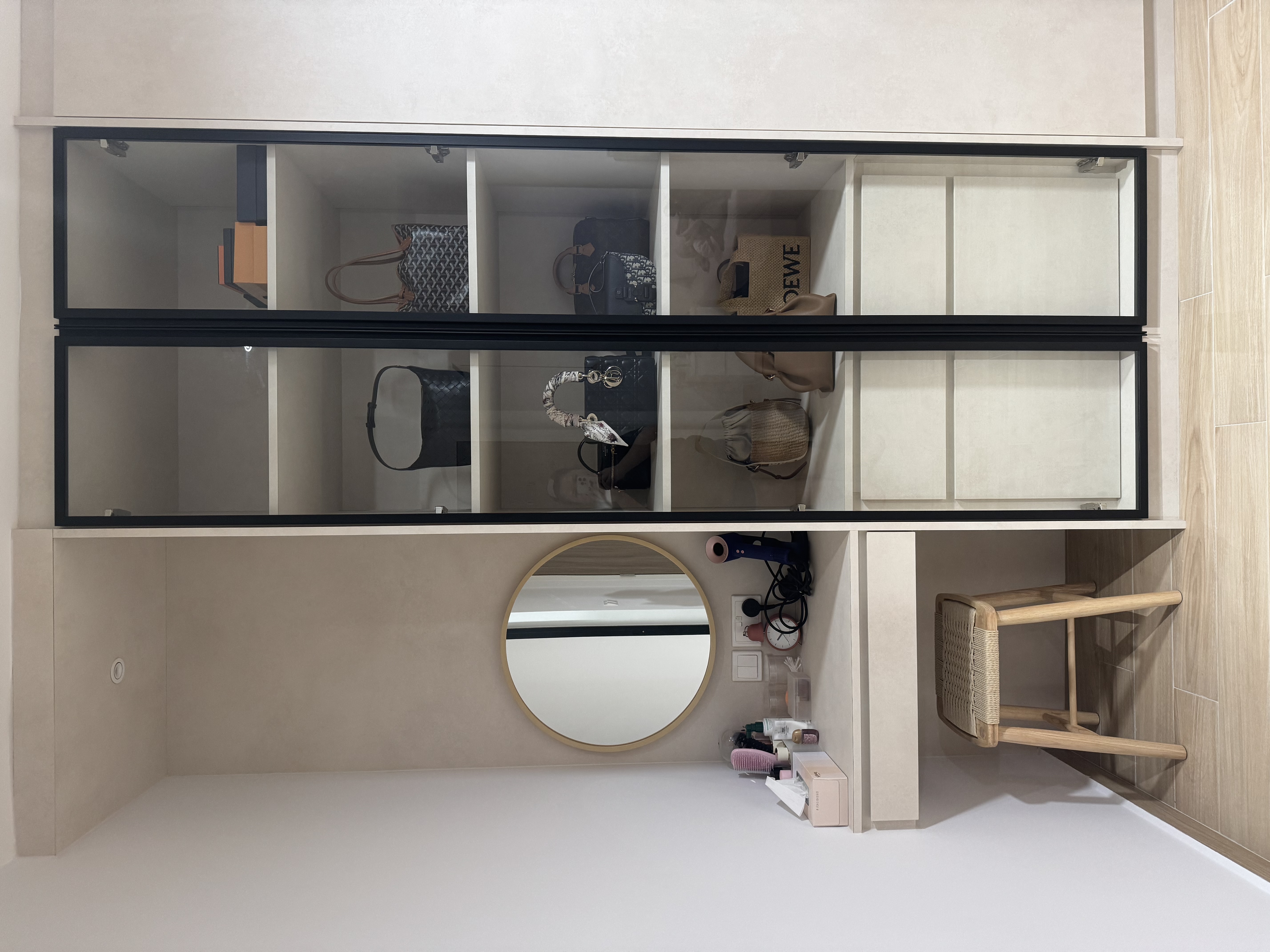 My-simple-yet-functional-vanity.