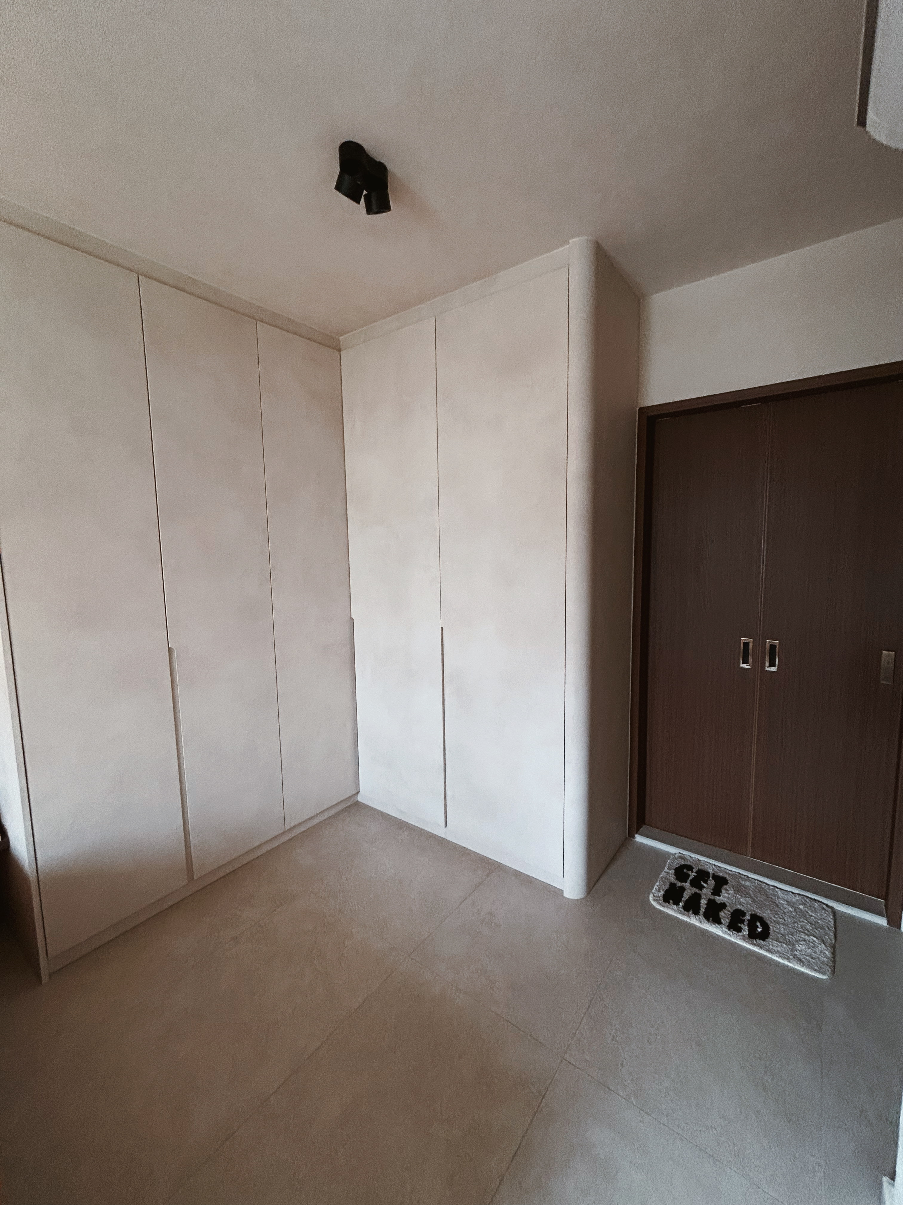 Embracing Simplicity in Our Minimalism Bedroom