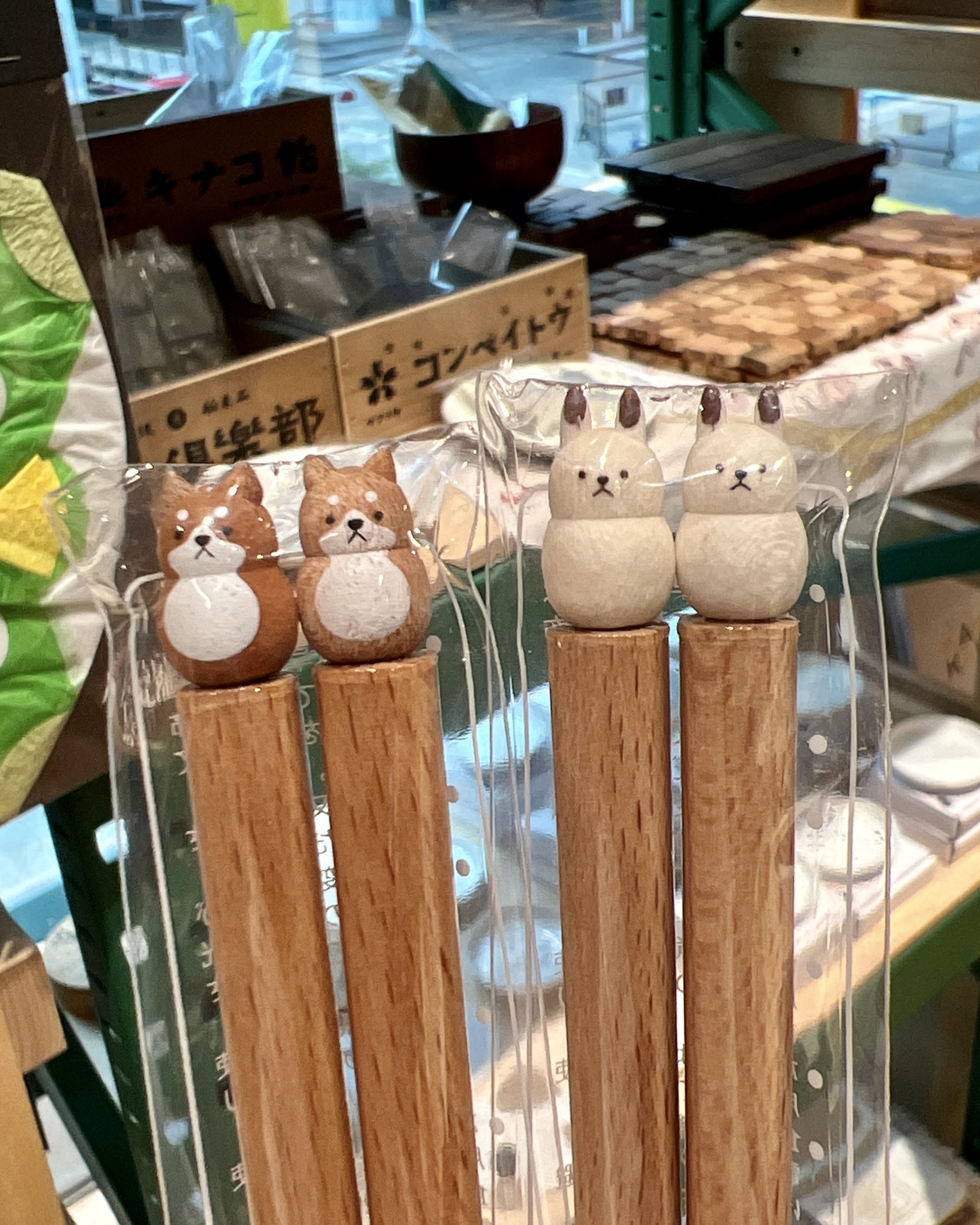 versatile dining set: for work & play ₍ᐢ. .ᐢ₎₍ᐢ. .ᐢ₎