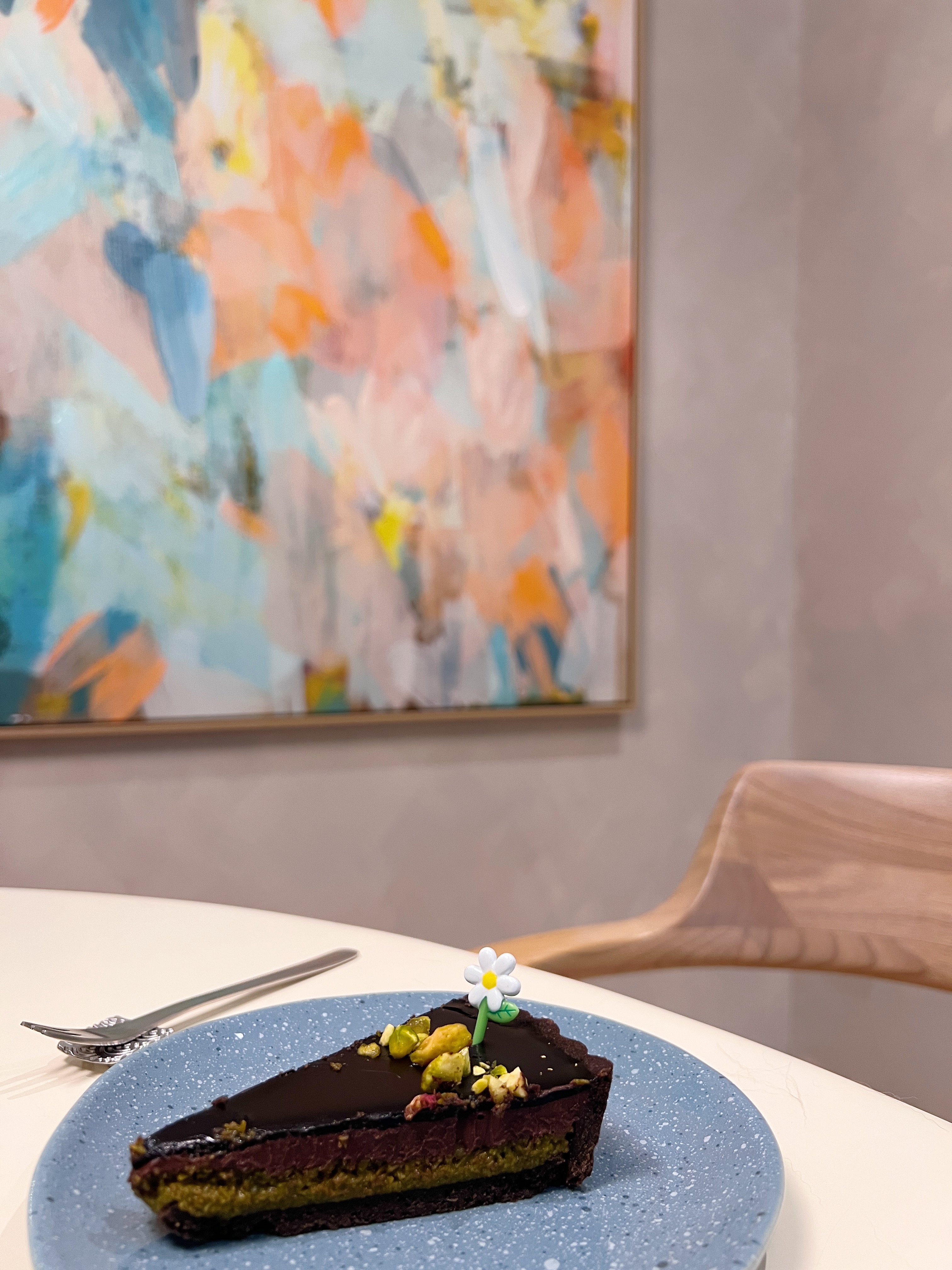 ☀️ Brightening up our dining space with a colours!