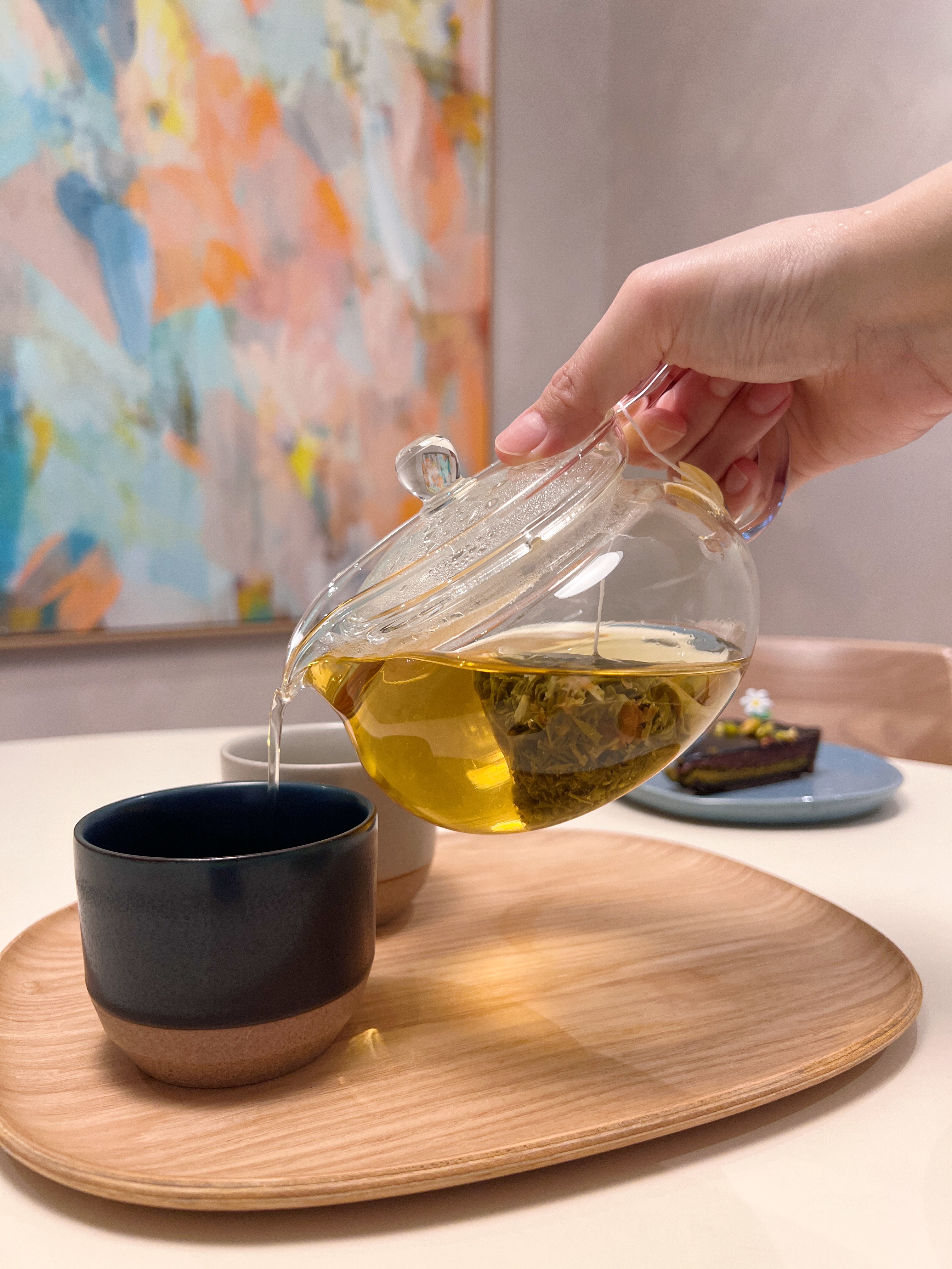 ☀️ Brightening up our dining space with a colours!